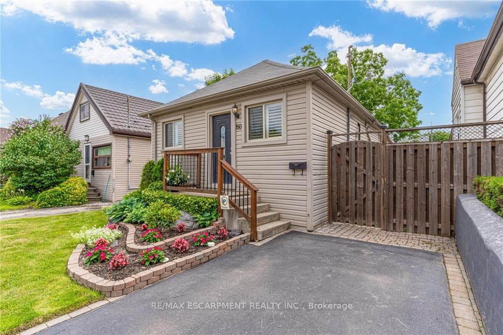 150 Tolton Avenue photo 3