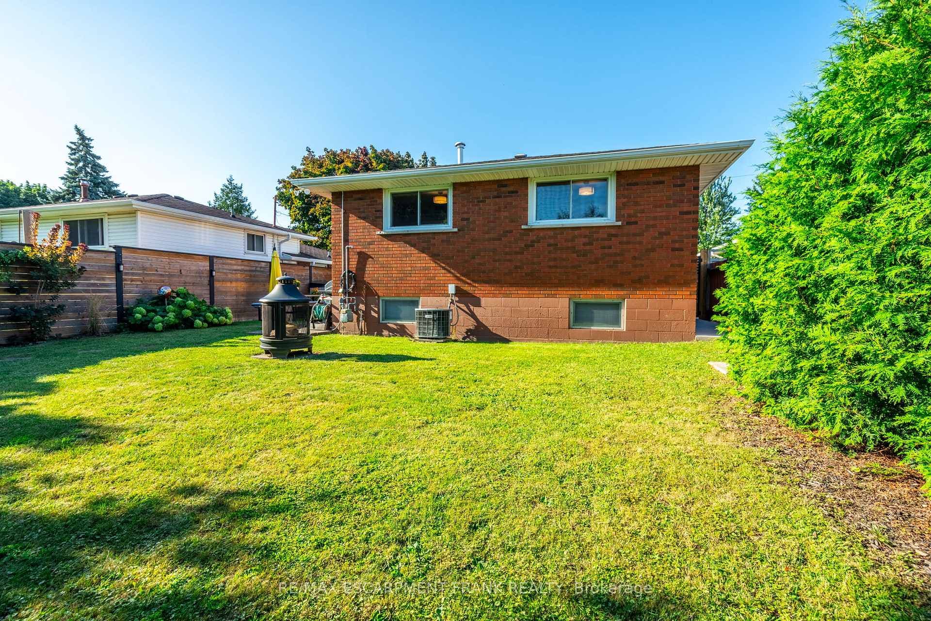 9 Gatineau Drive photo 35