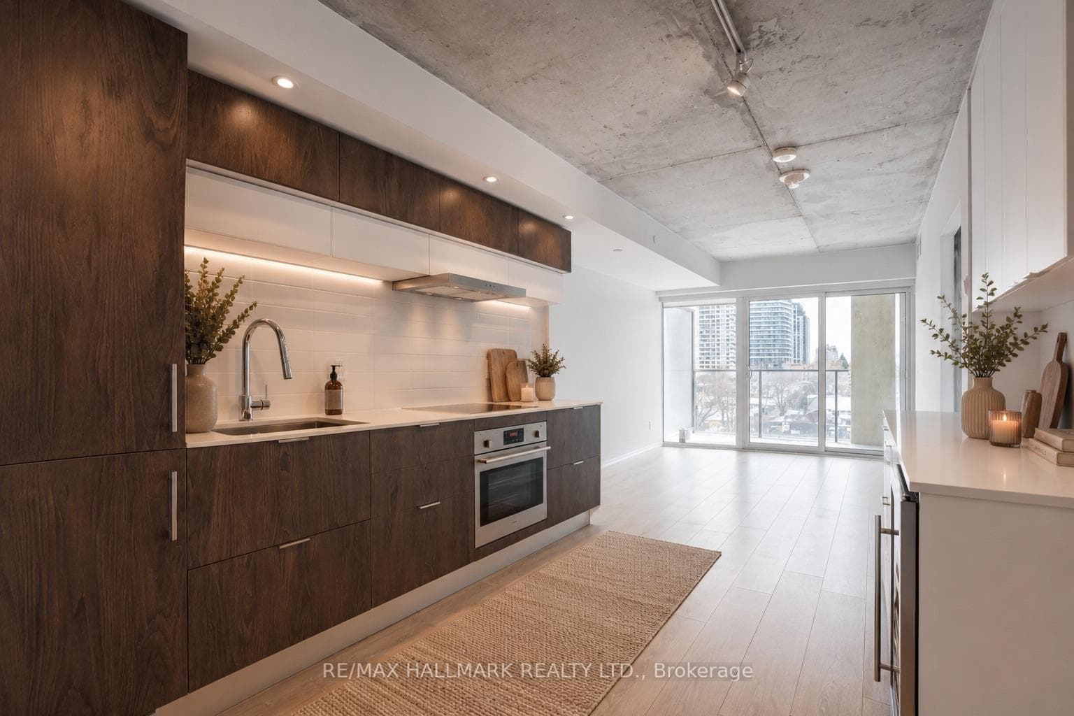 5 Soudan Avenue Unit 707 photo 9