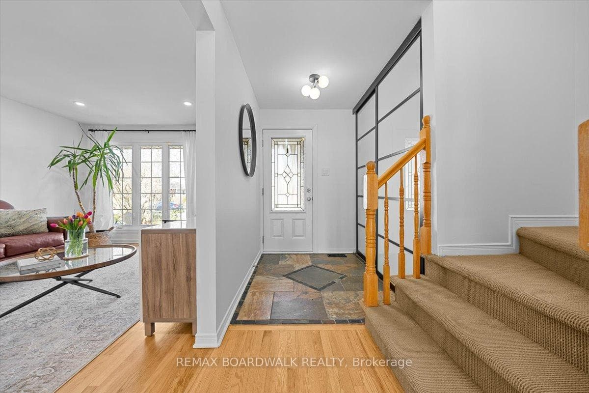 1715 Teakdale Avenue photo 4