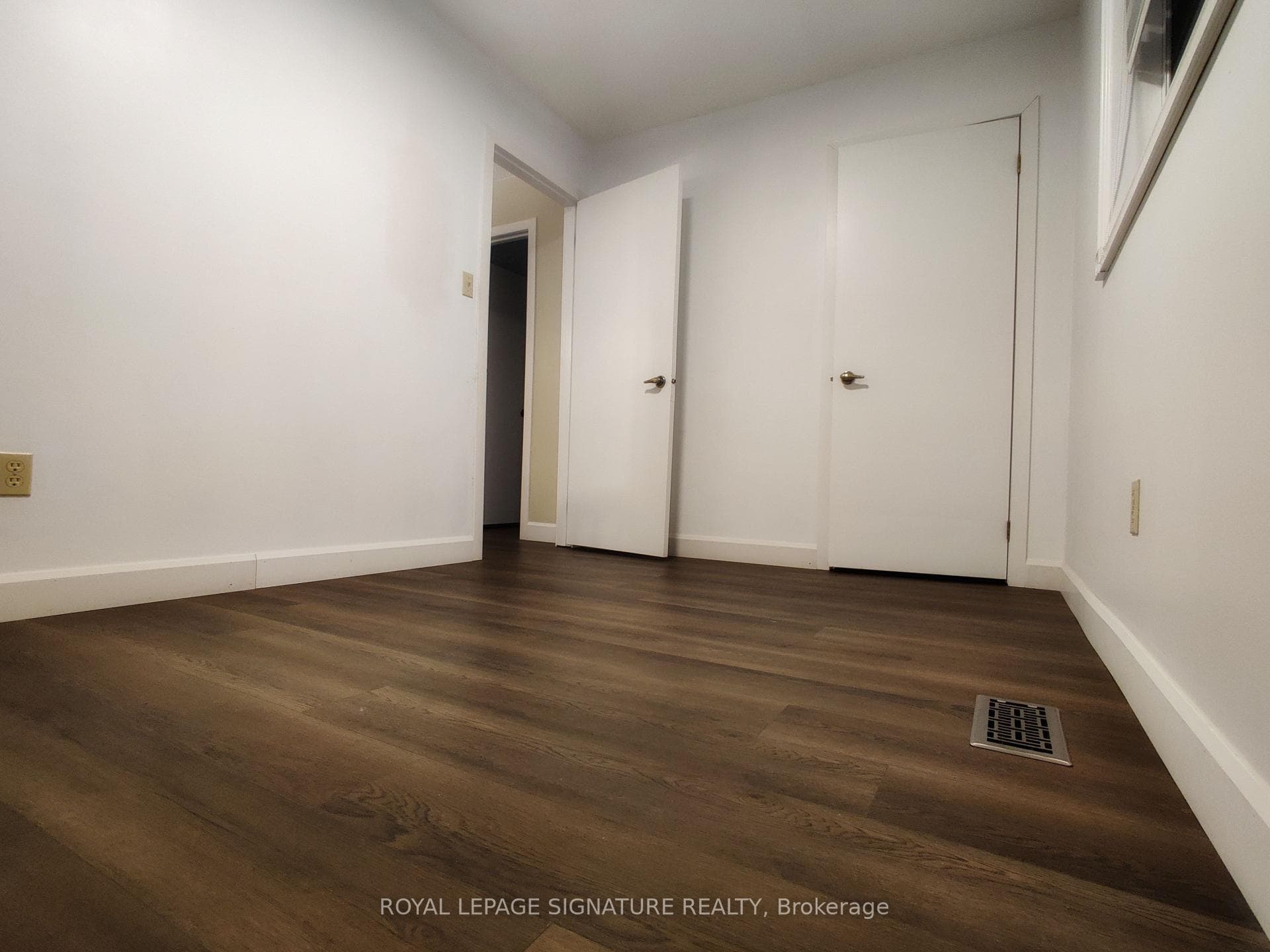 2966 Caradoc Lane Unit Upper photo 16