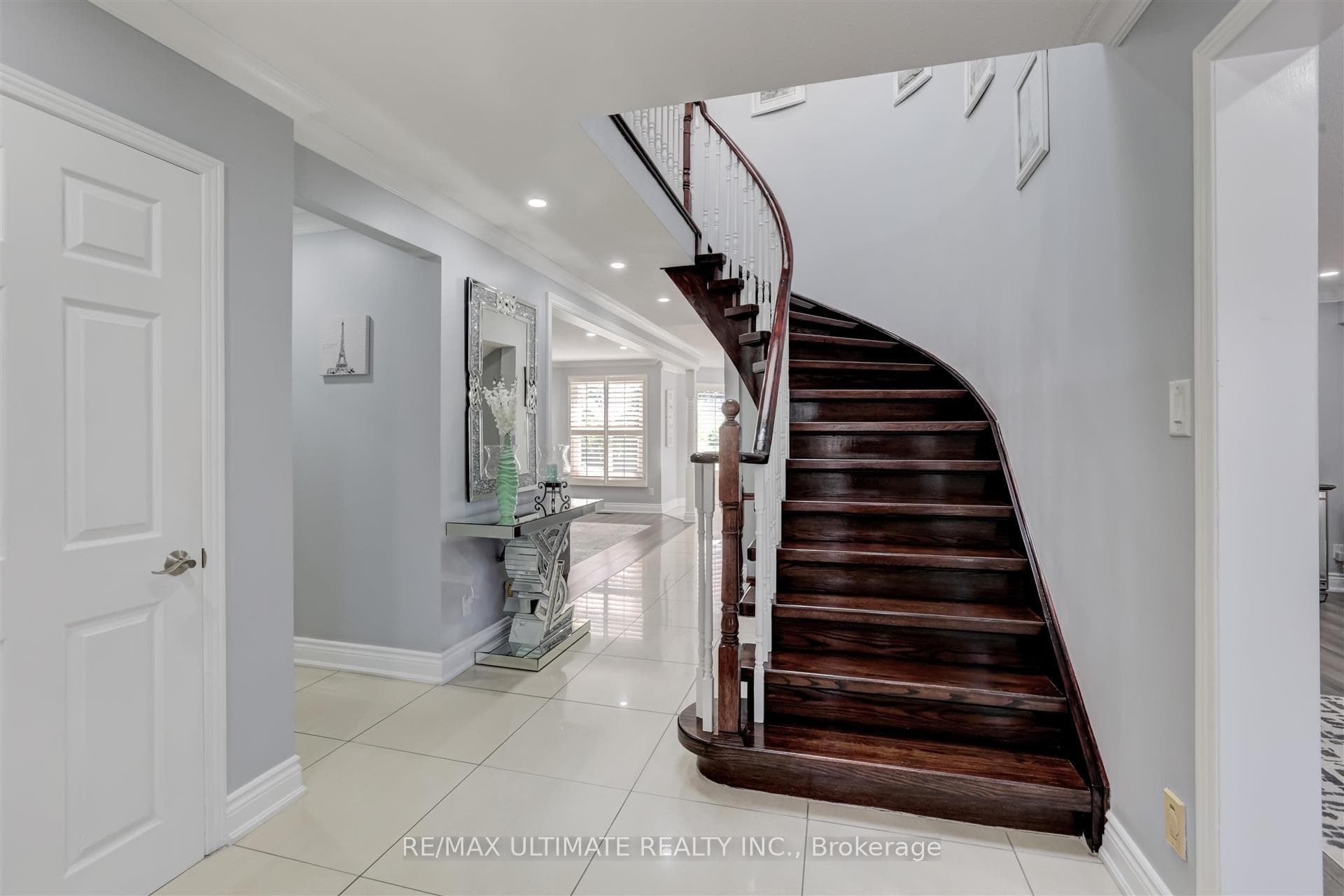 4414 Mayflower Drive photo 4