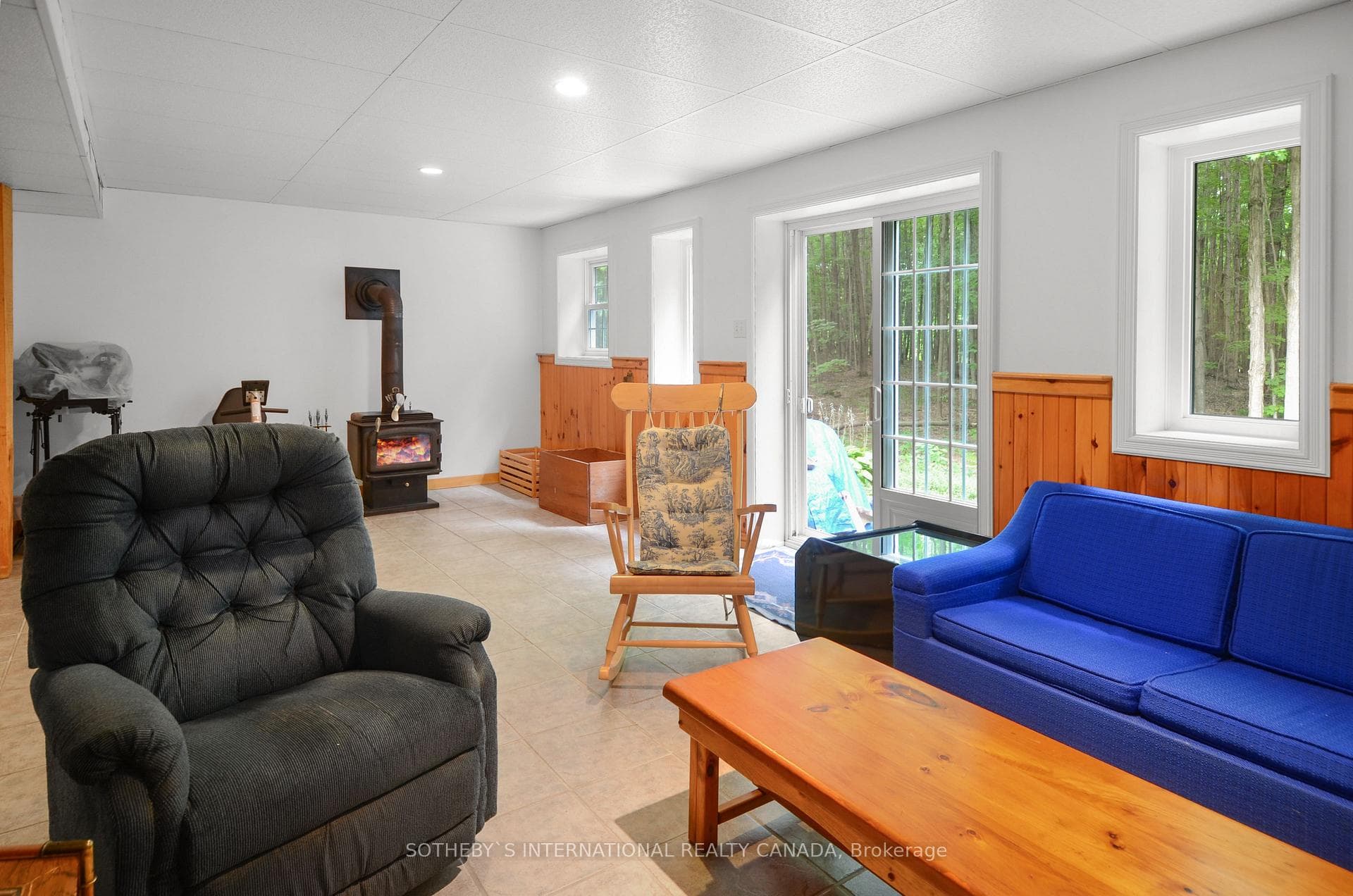 165 Valley Crescent photo 33