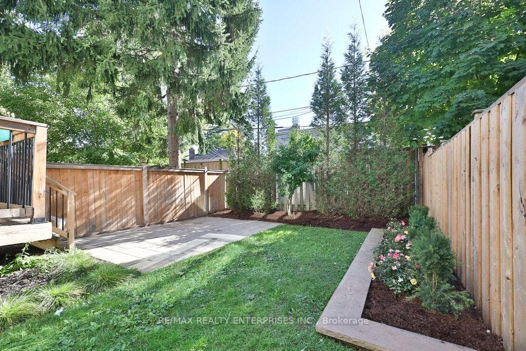 15A Tecumseth Avenue photo 44