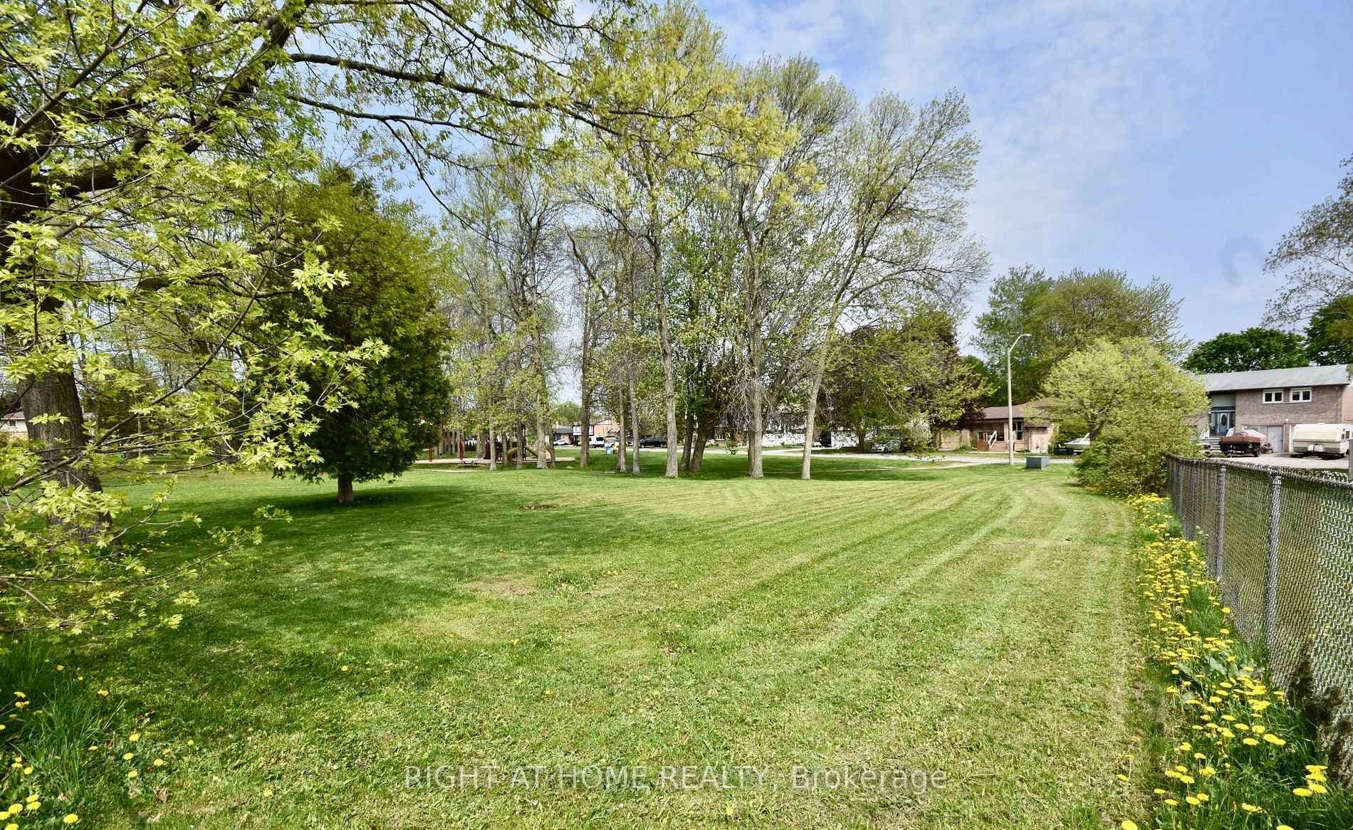 12 Lankin Boulevard Unit 35 photo 1