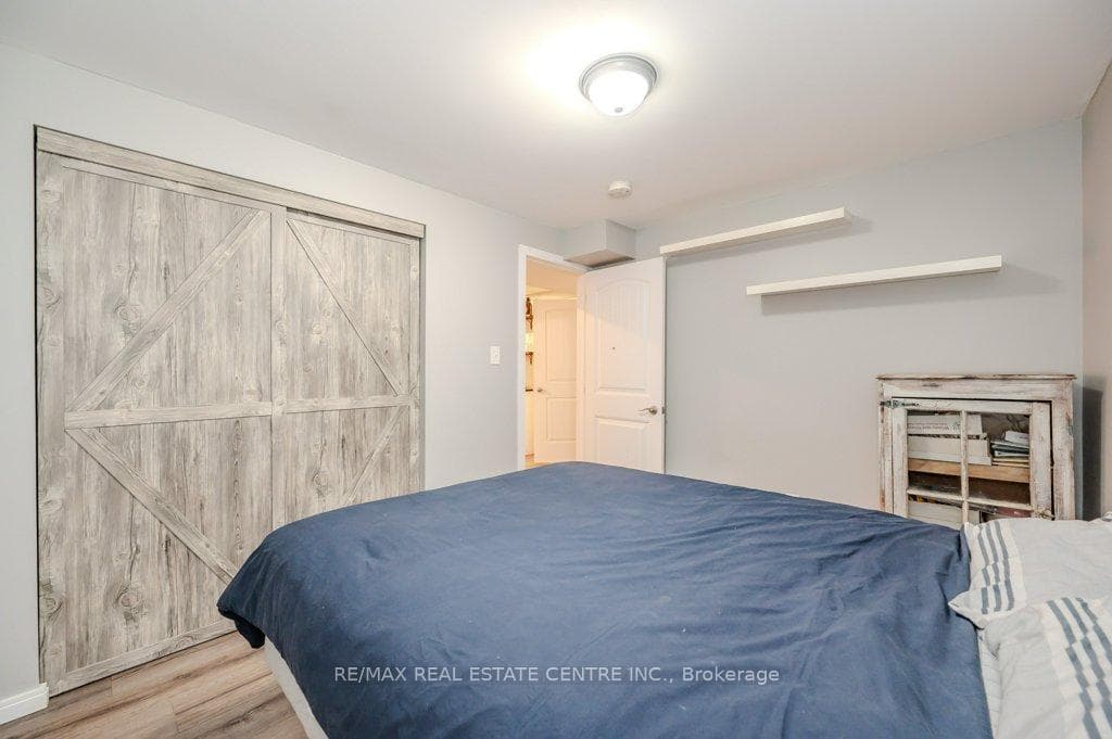59 Julia Crescent photo 33