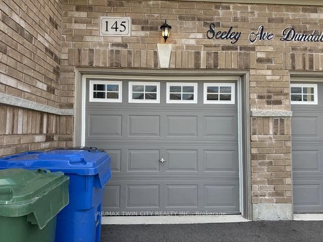145 Seeley Street photo 30