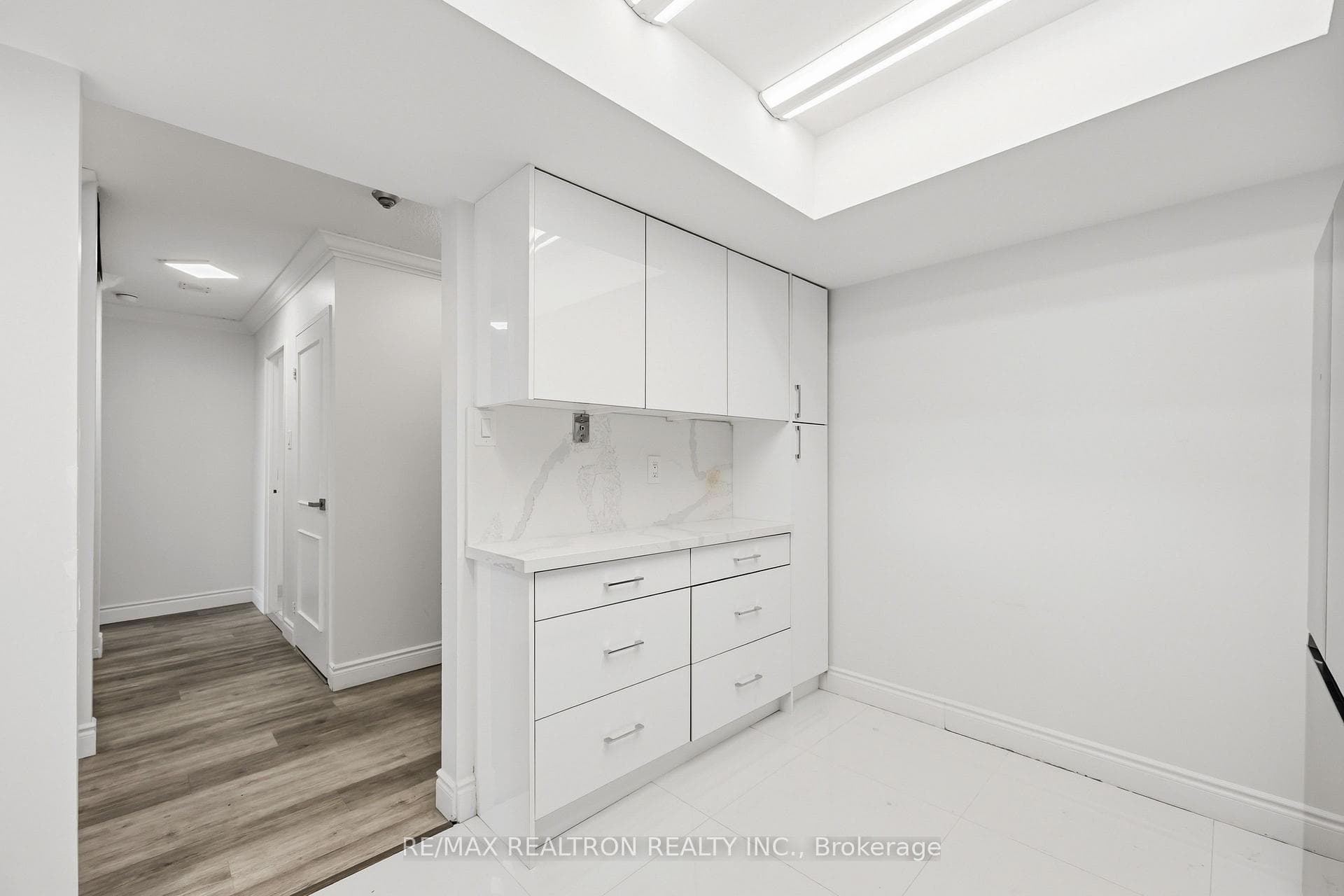 7440 Bathurst Street Unit 608 photo 18