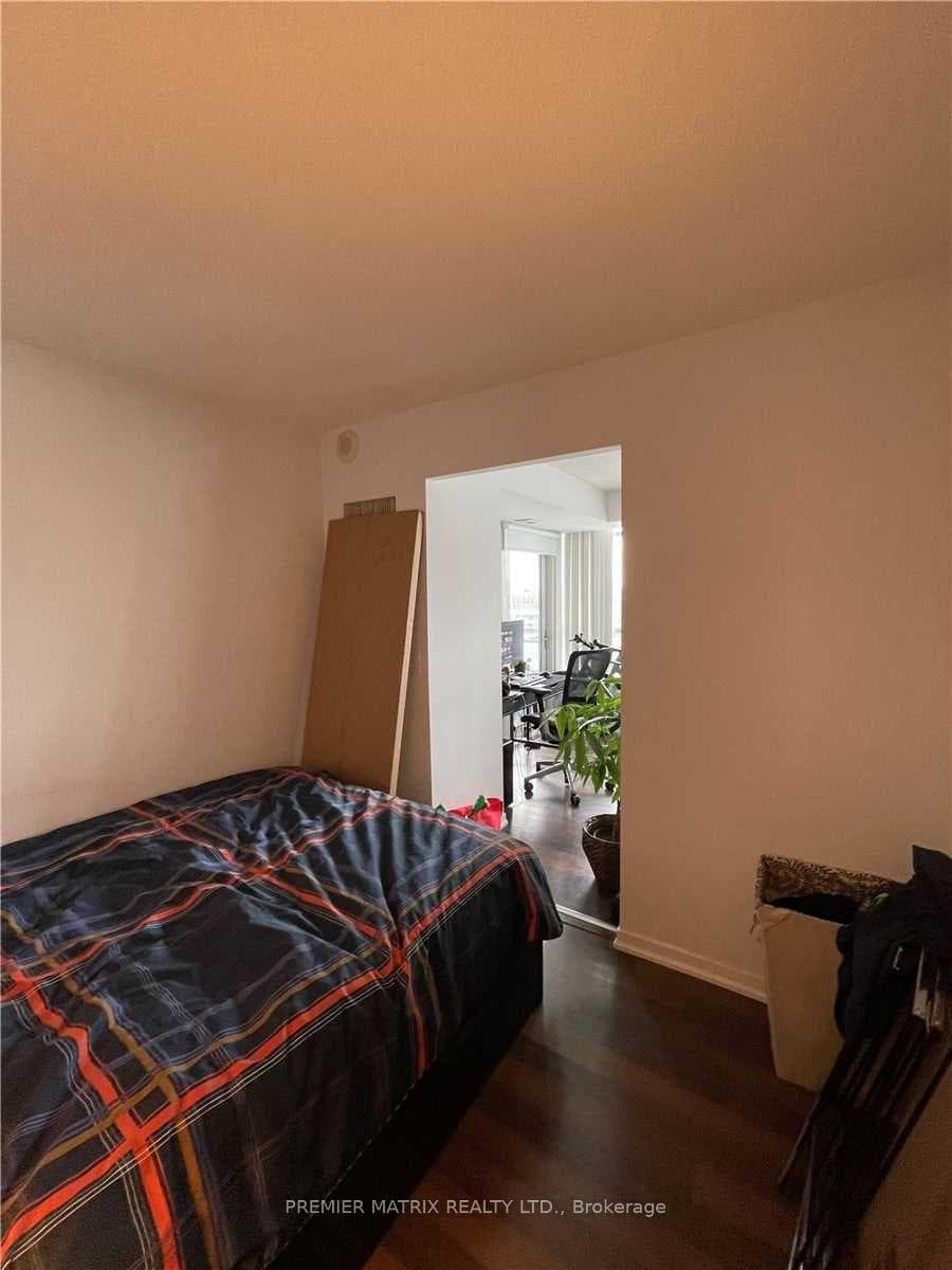38 Joe Shuster Way Unit 1117 photo 8