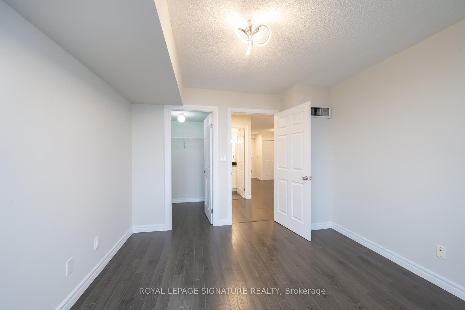 68 Corporate Drive Unit 2735 photo 14