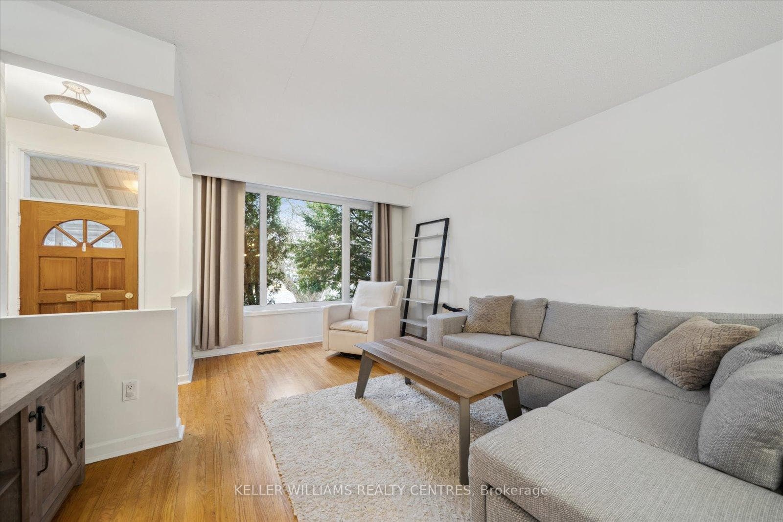56 Murray Drive photo 7