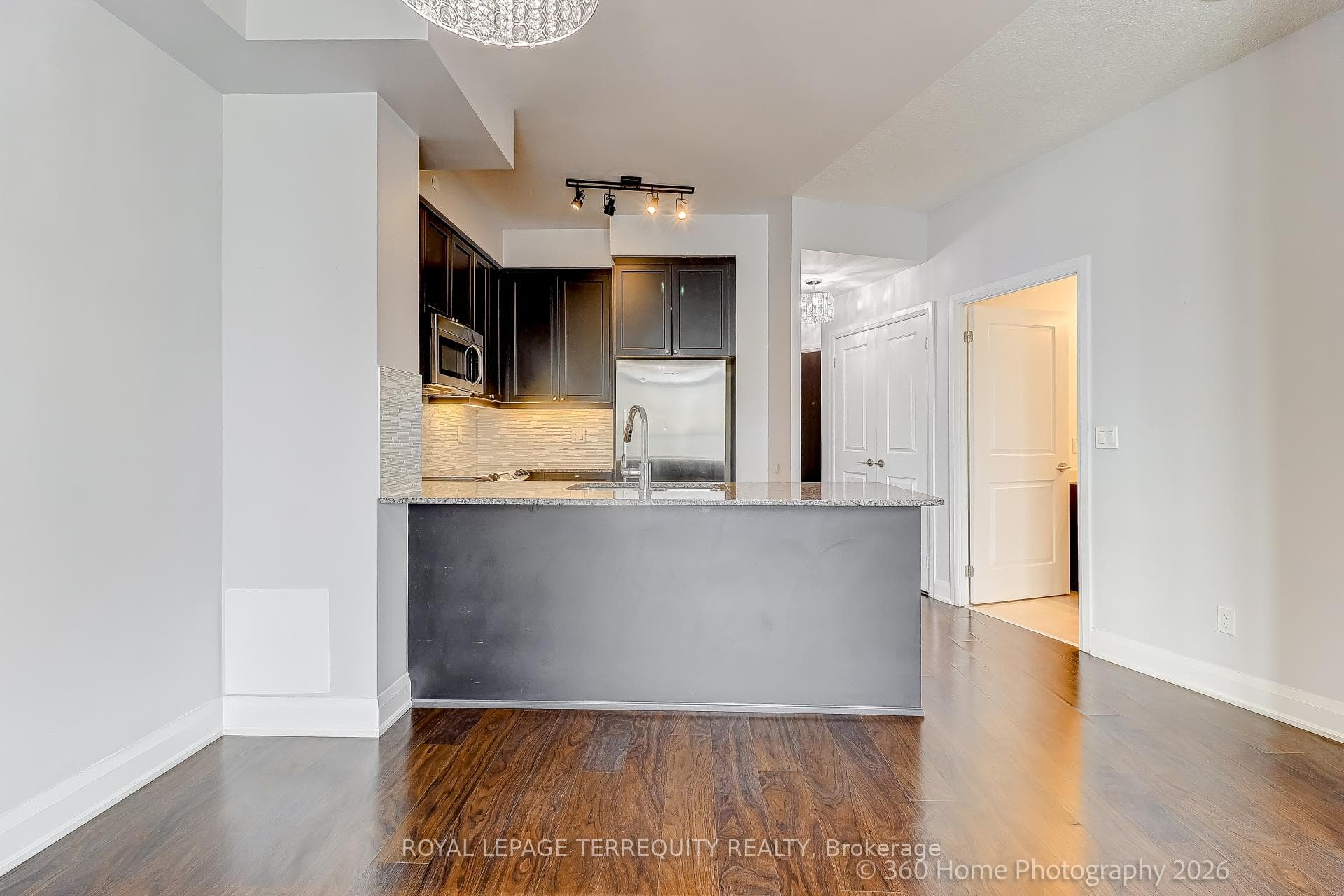 25 FONTENAY Court Unit 1006 photo 13