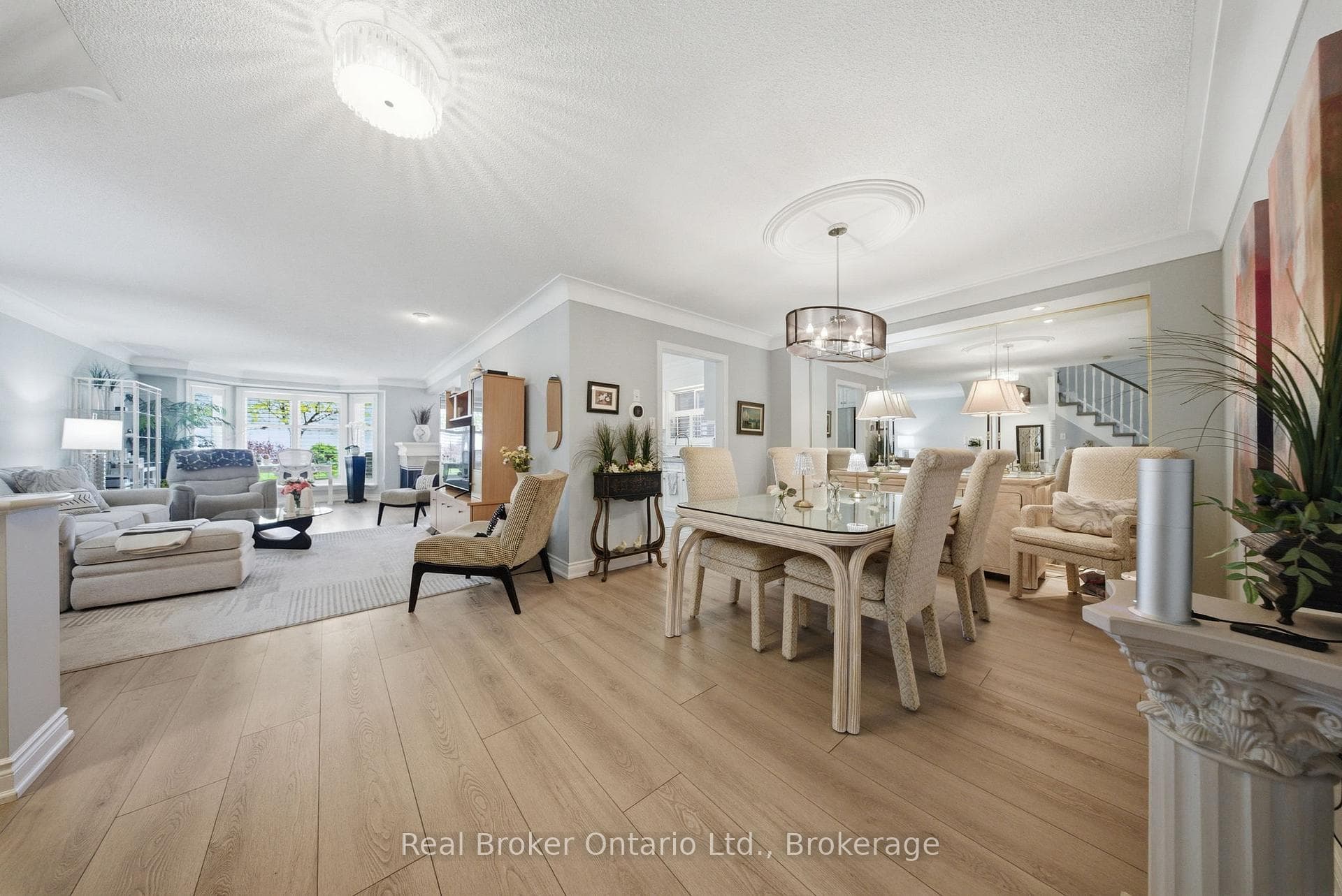 23 Edgewater Drive photo 6