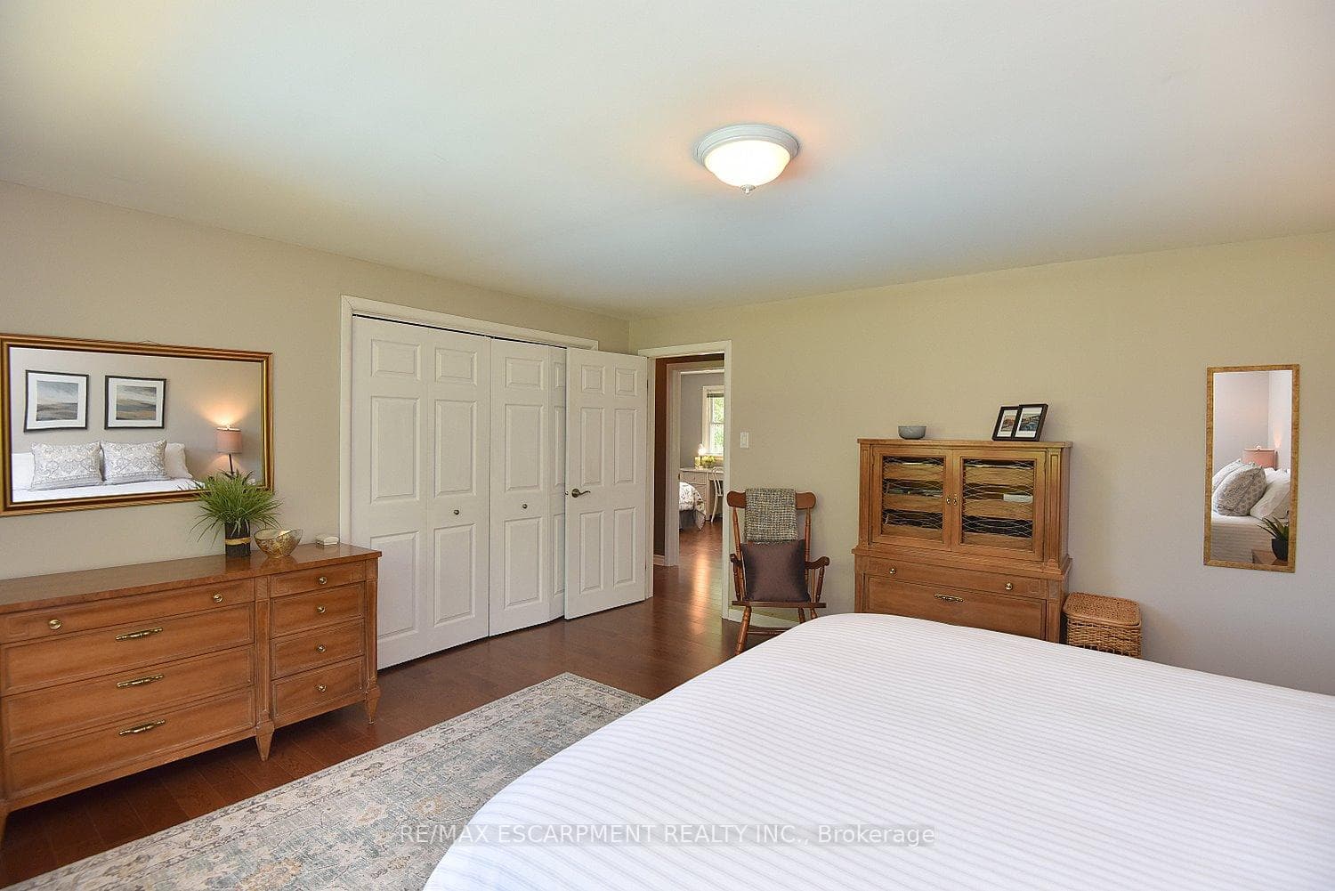 219 Strathcona Drive photo 18