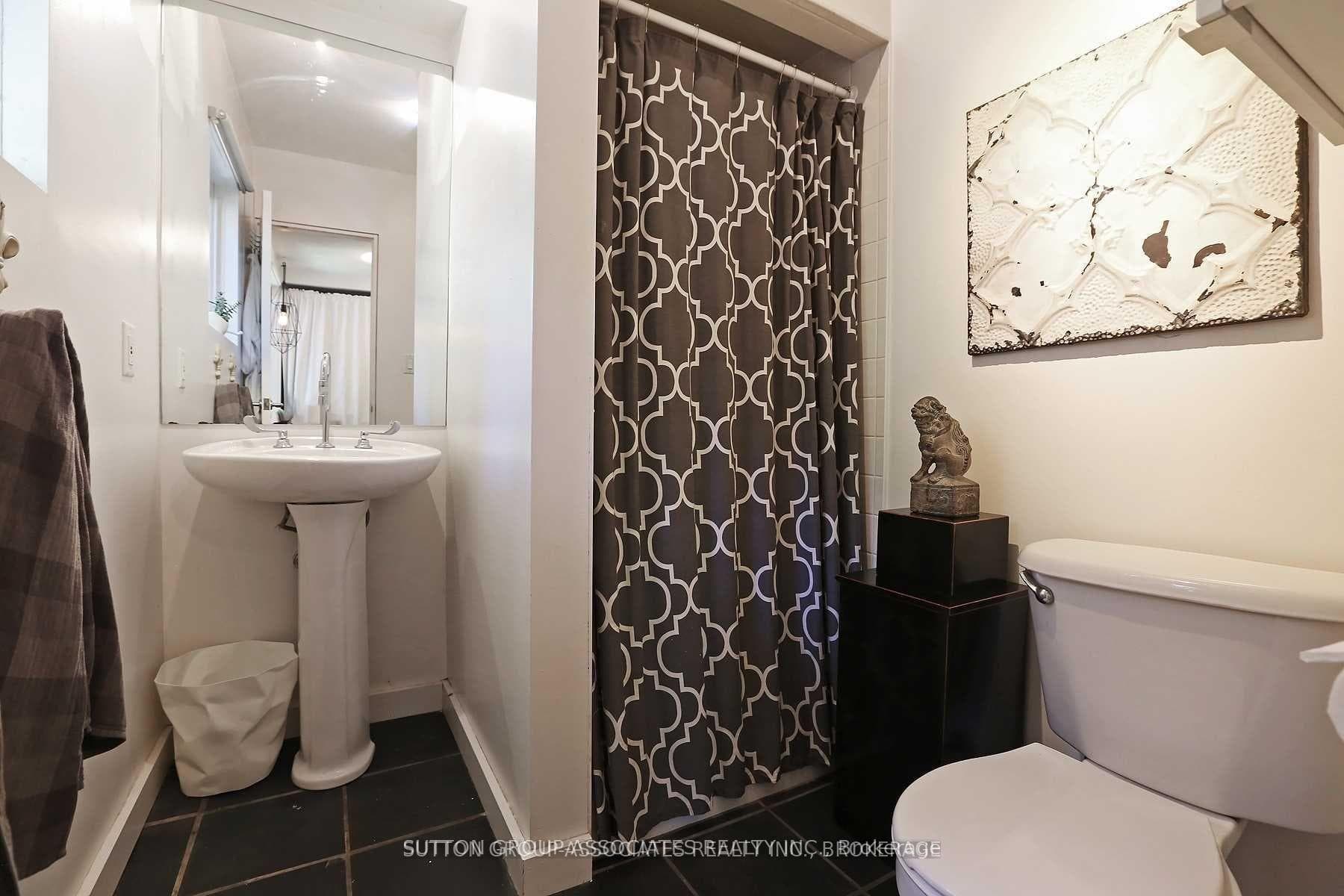 298A Sackville Street photo 5