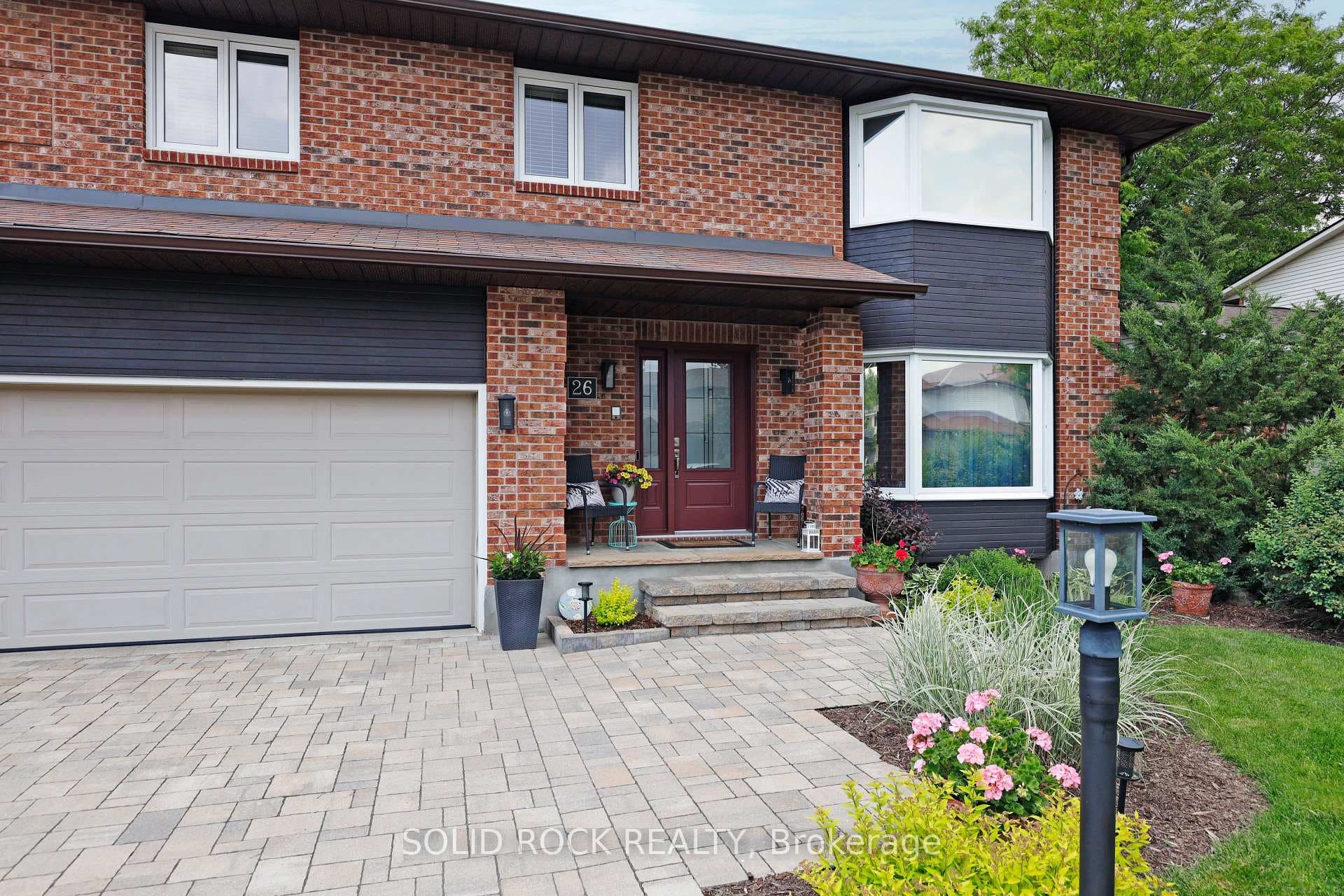 26 Paula Crescent photo 3