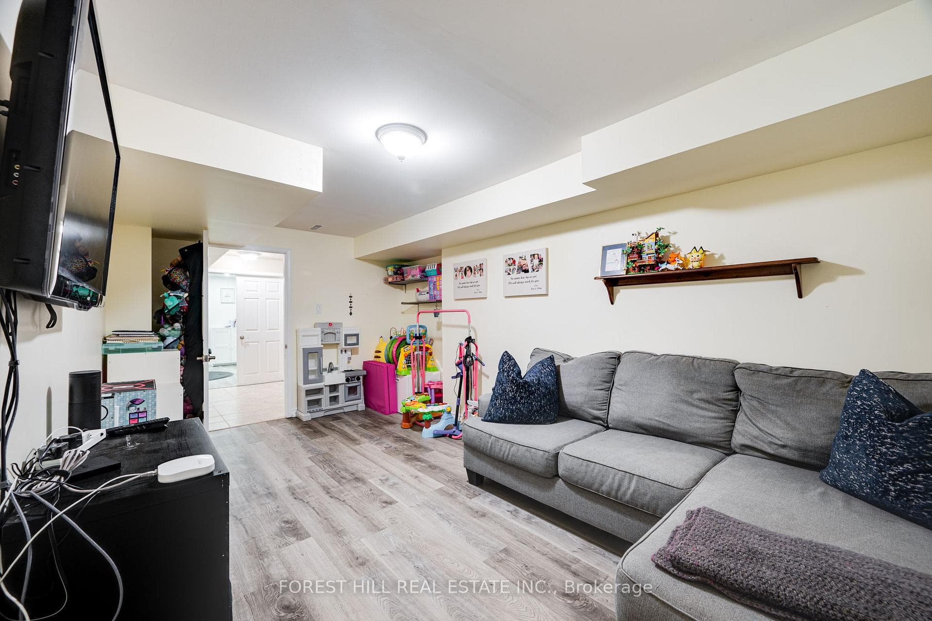 59 Banbrooke Crescent photo 23