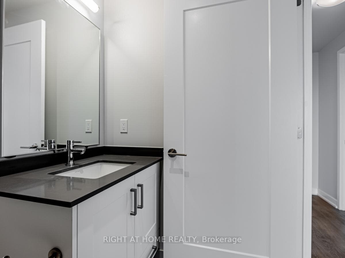 99 John Street Unit 1607 photo 22