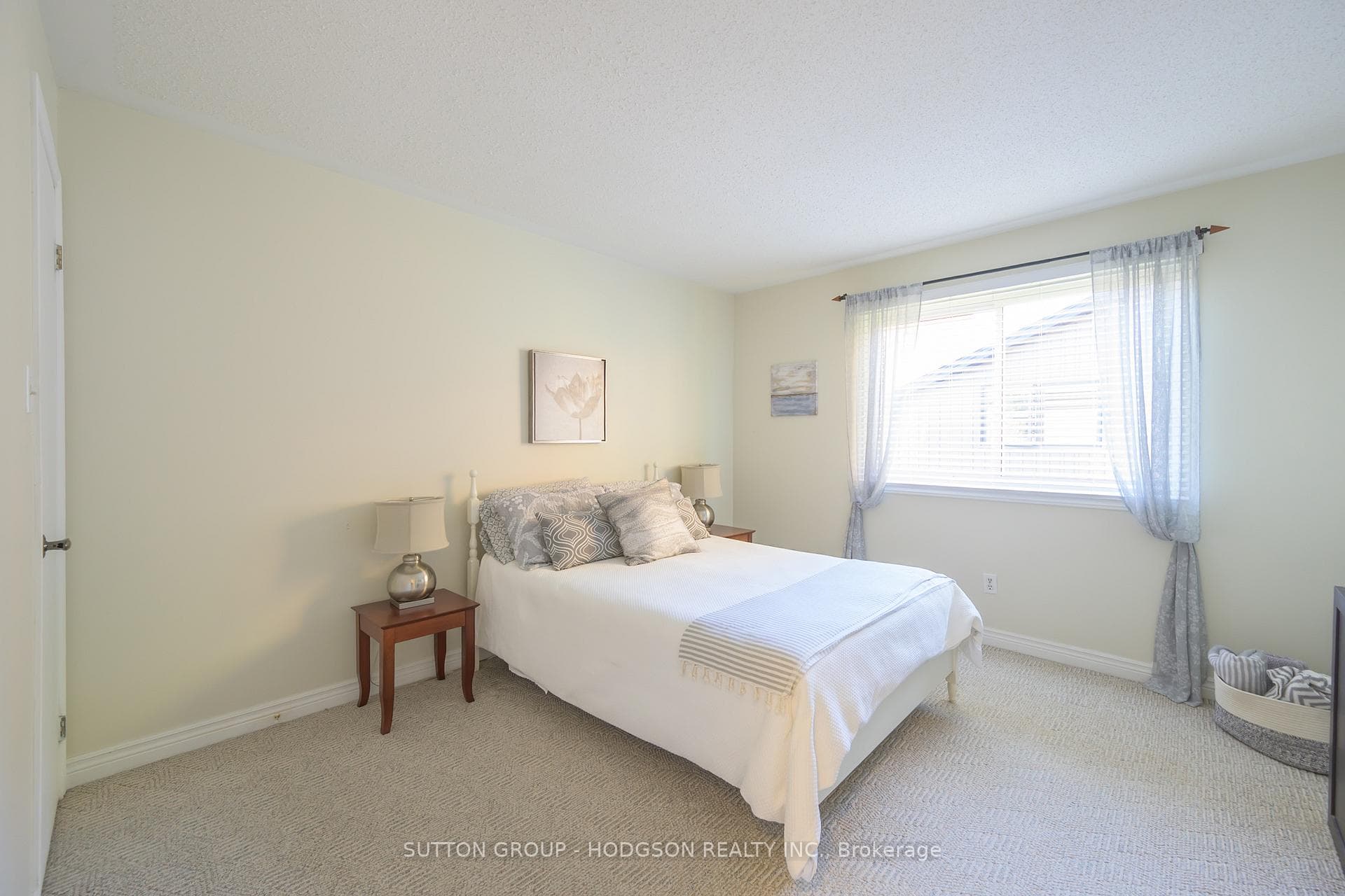 67 Mountainview Crescent photo 26