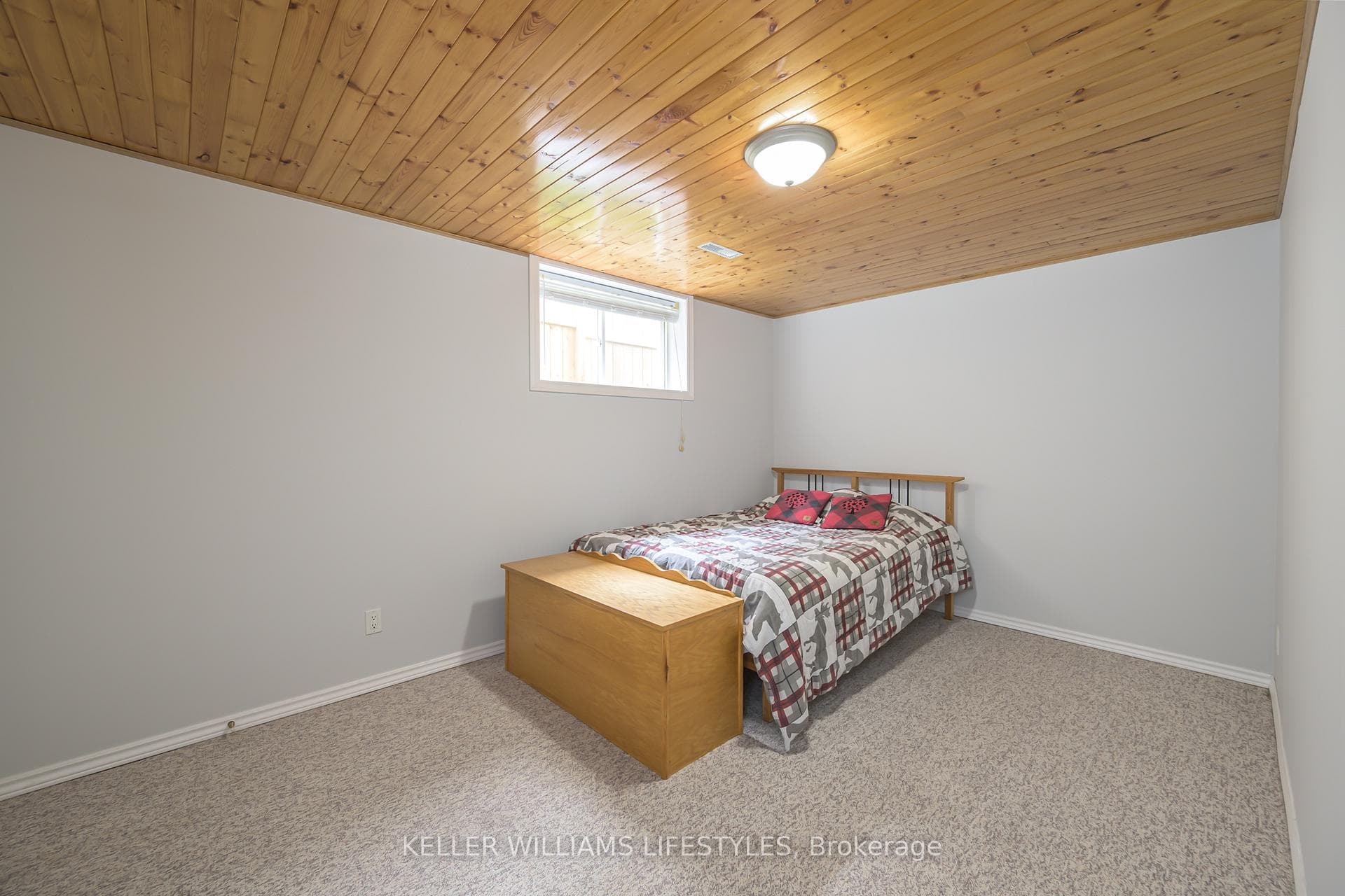 24 Rebecca Drive photo 33