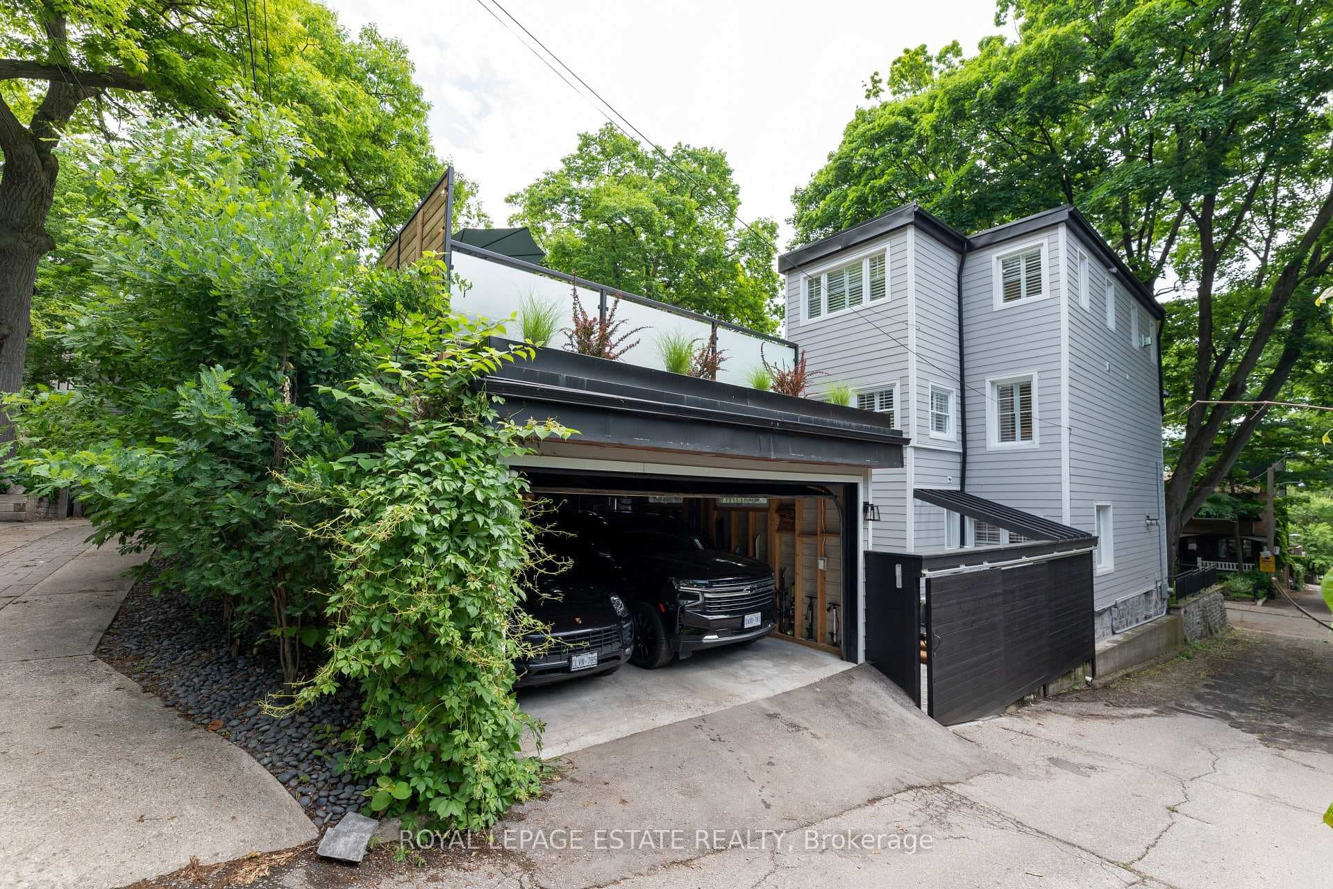 18 Cedar Avenue photo 37