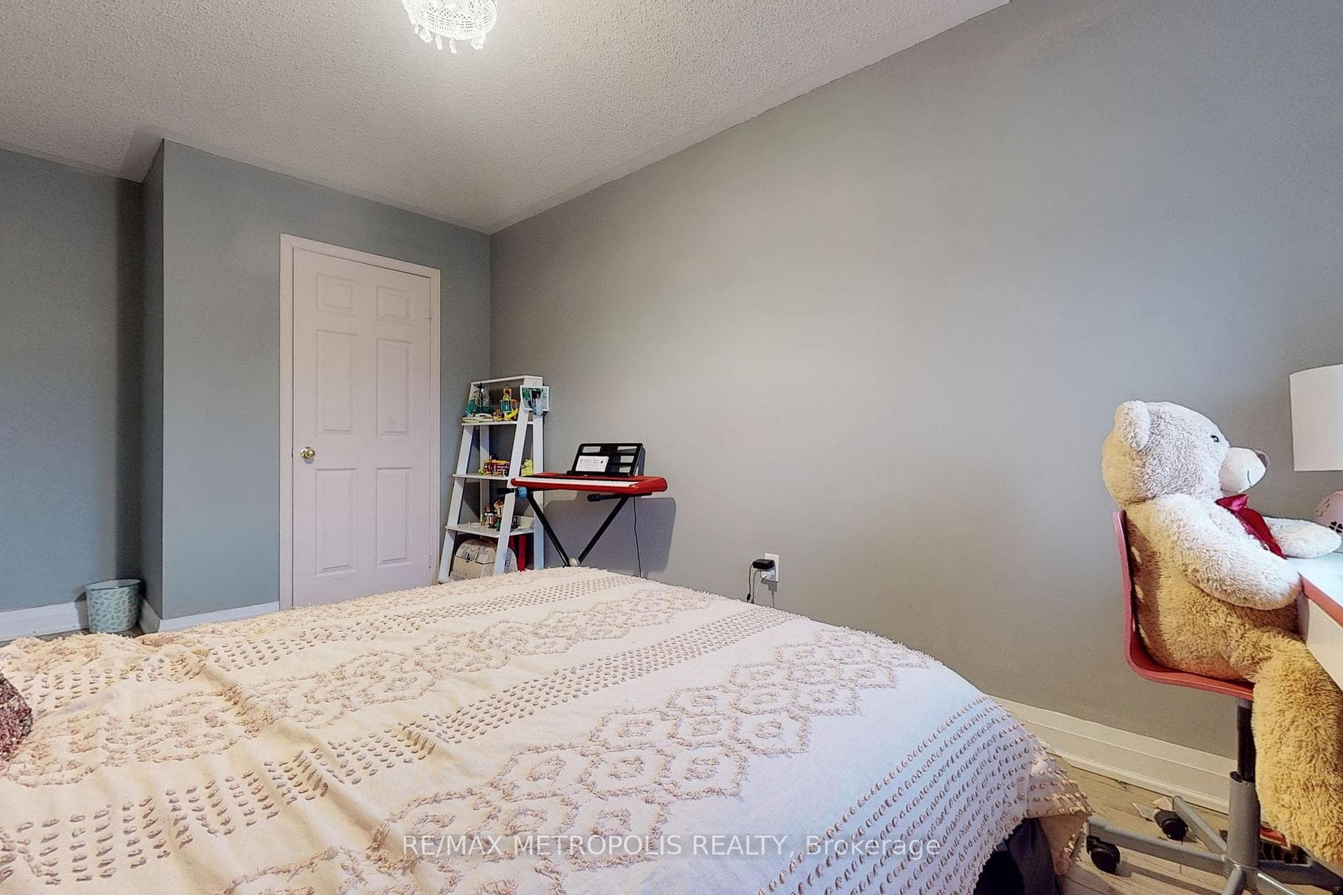 598 Reeves Way Boulevard photo 31