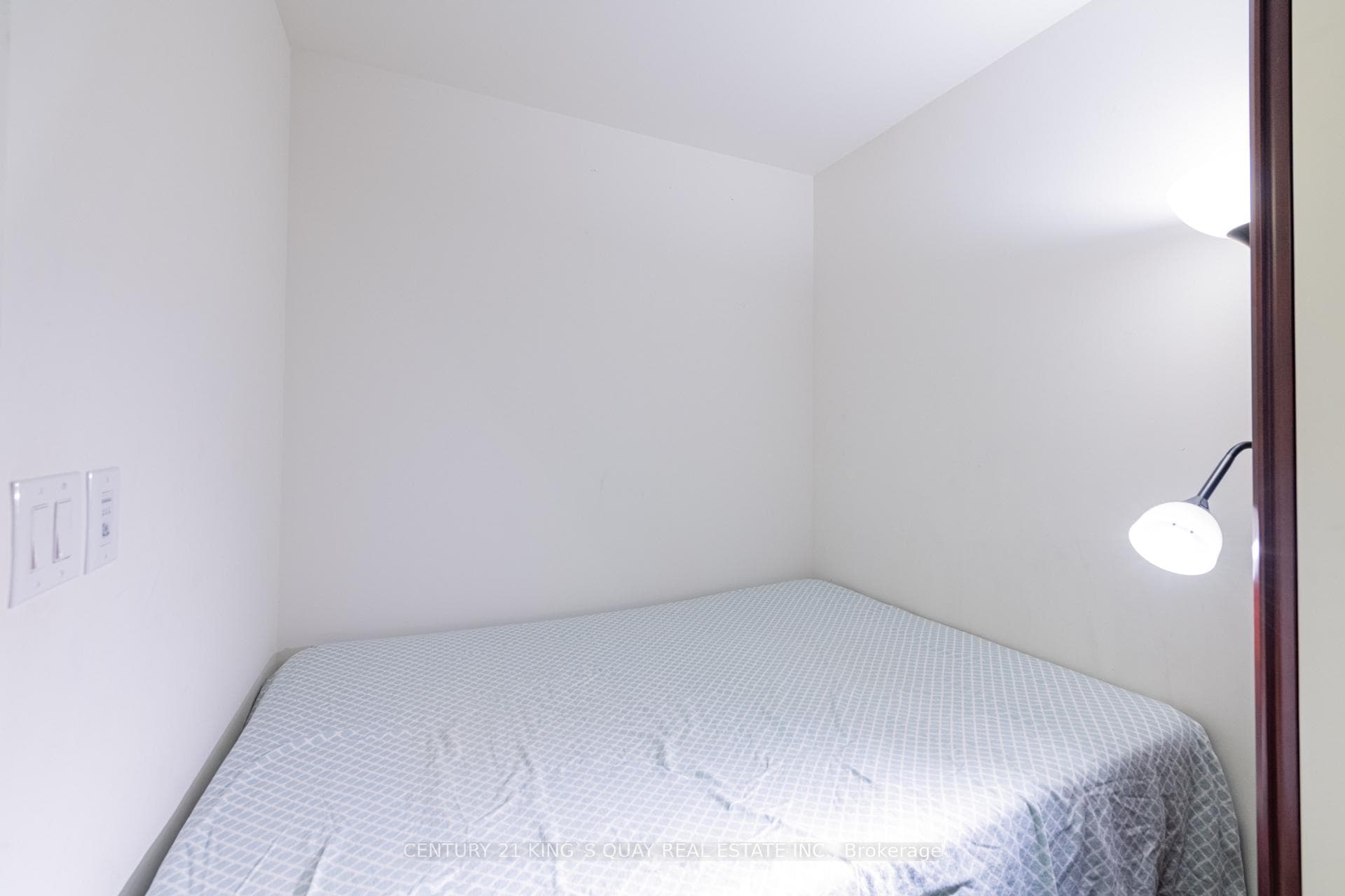 1 Bloor Street Unit 1708 photo 21