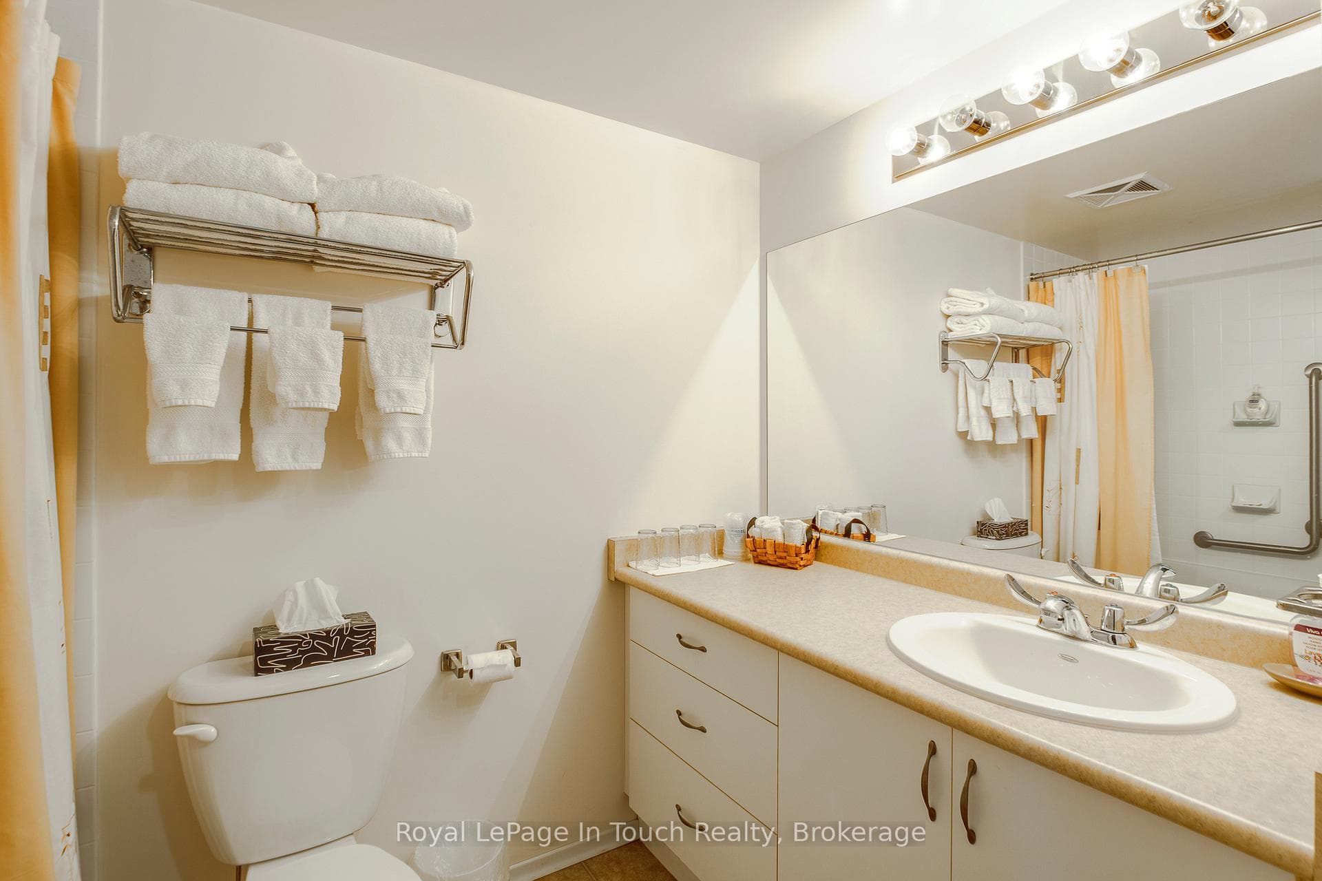 Common area - guest suite