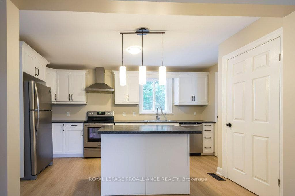 306 Macdonald Avenue photo 8