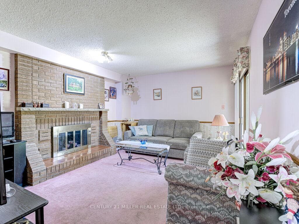 4252 Sugarbush Road photo 12