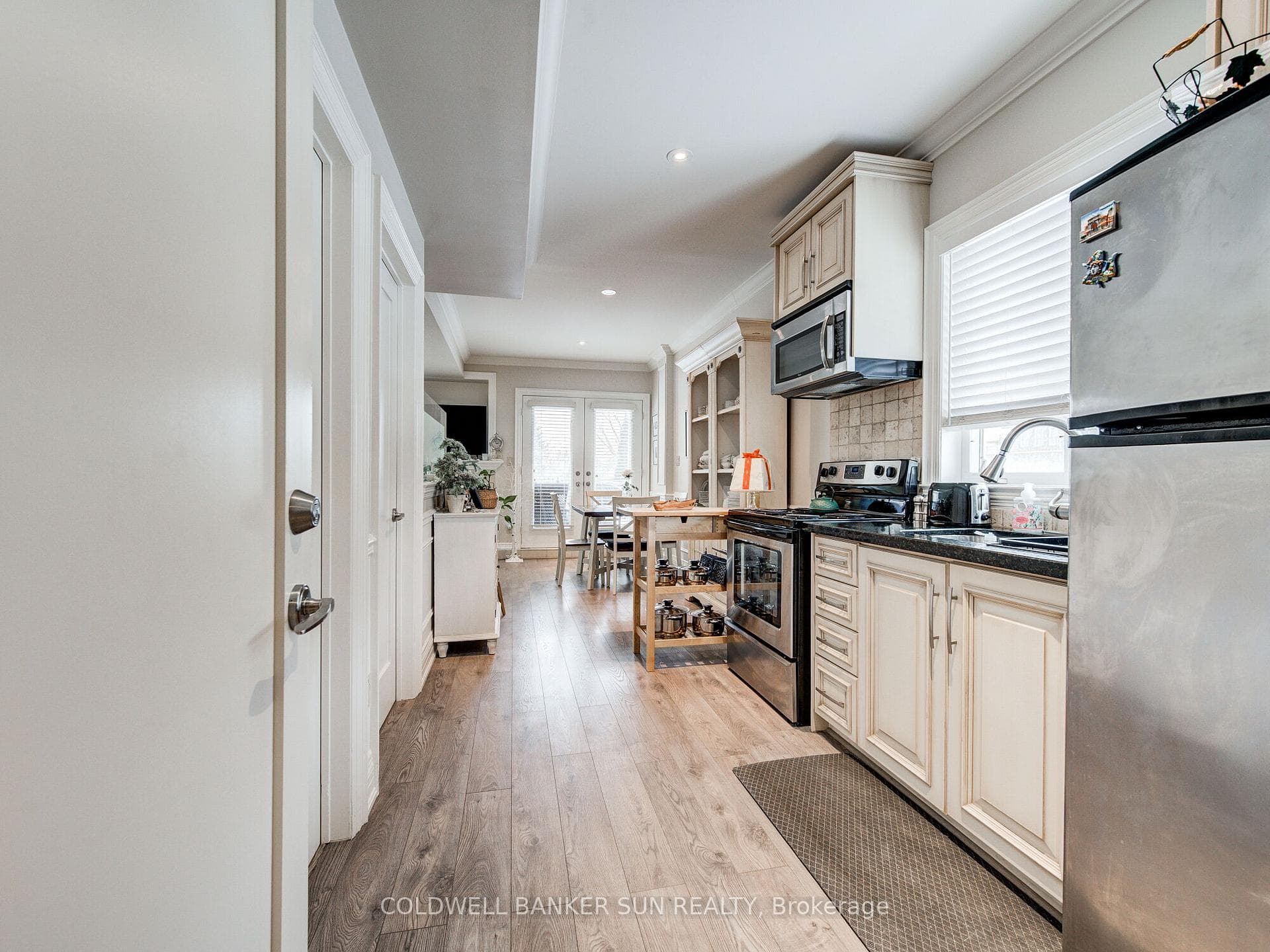 8283 KIPLING Avenue photo 4