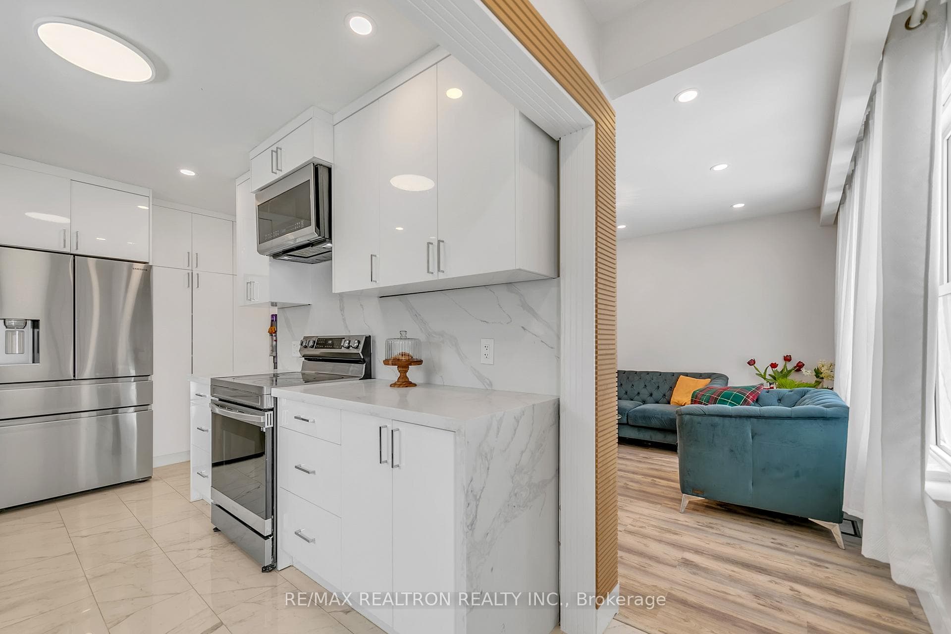 50 Lindsay Avenue photo 4