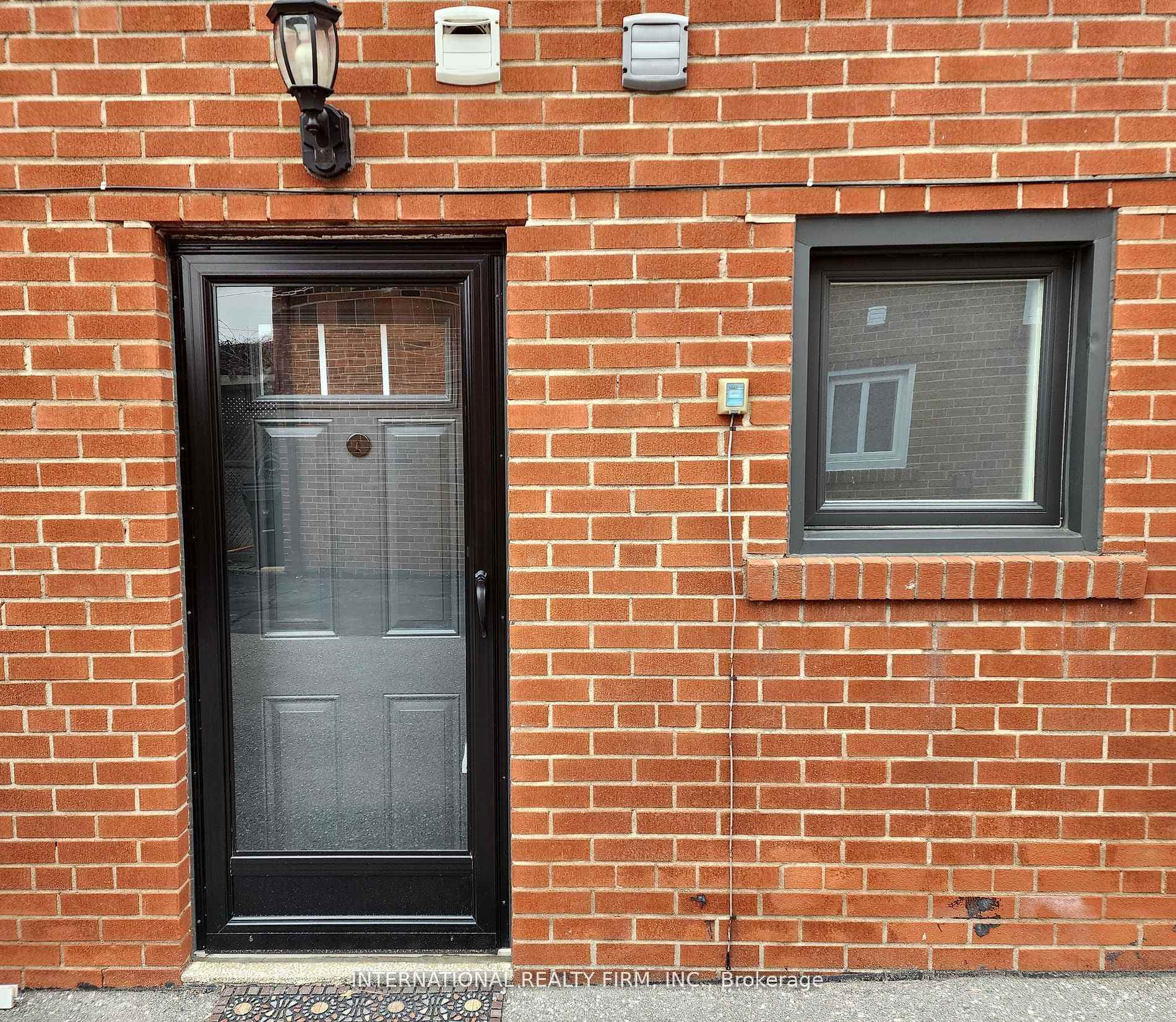 39 Windhill Crescent Unit Bsmt photo 1