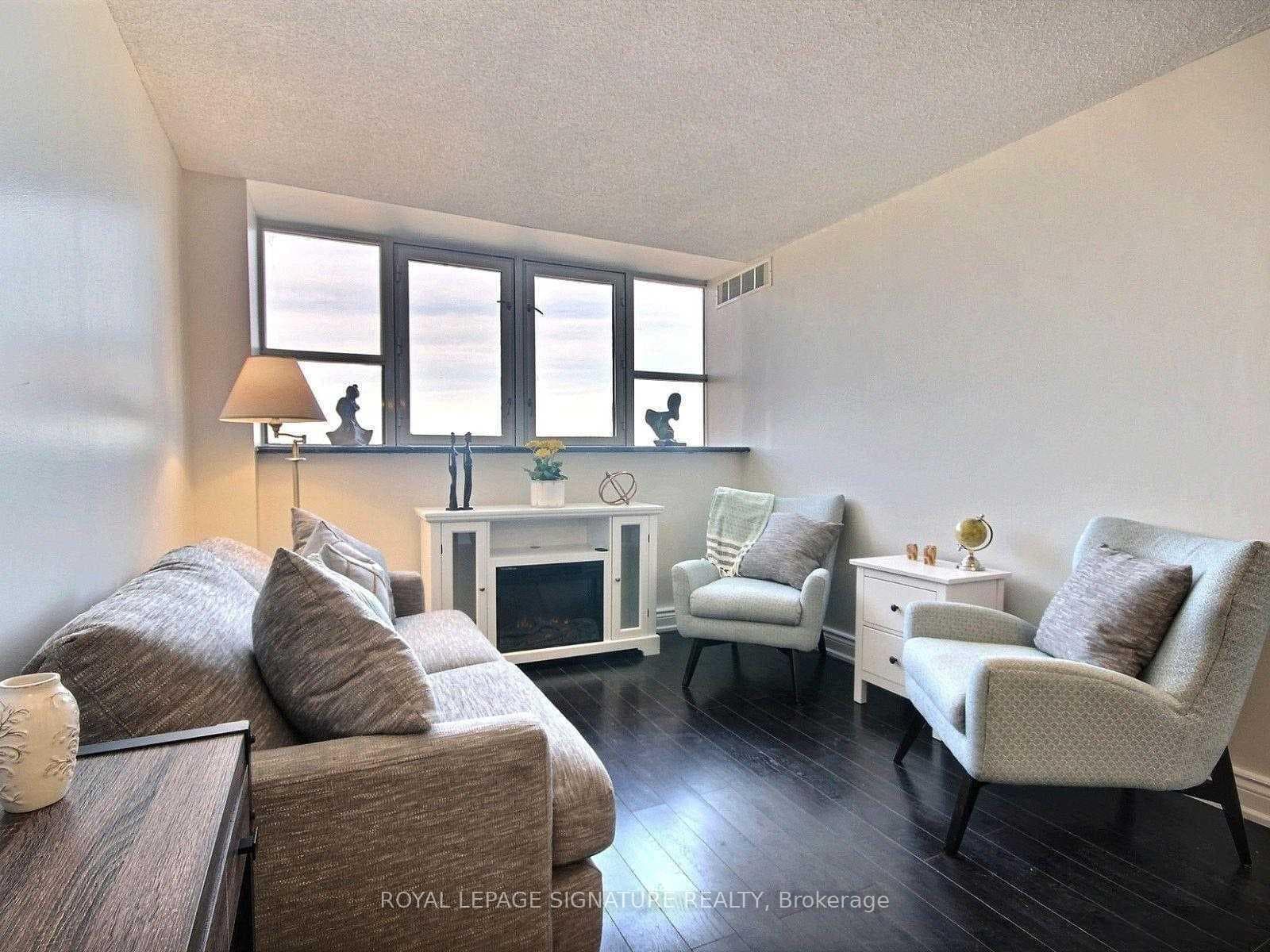 865 Sq Ft of Living Space