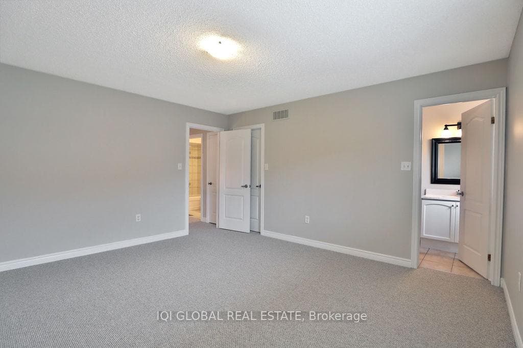 4055 Forest Run Avenue Unit 76 photo 17