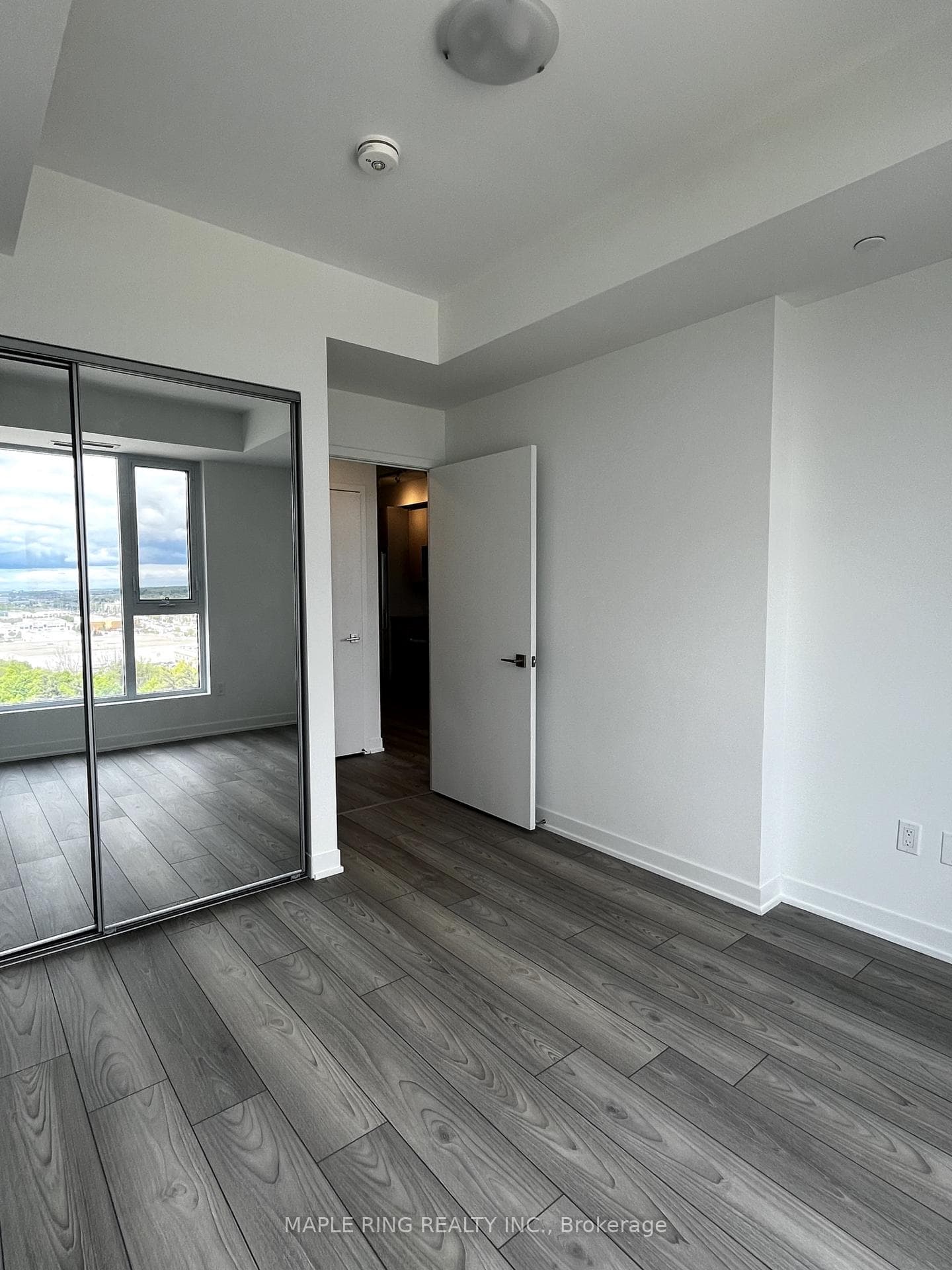 474 Caldari Road Unit 1608 photo 7