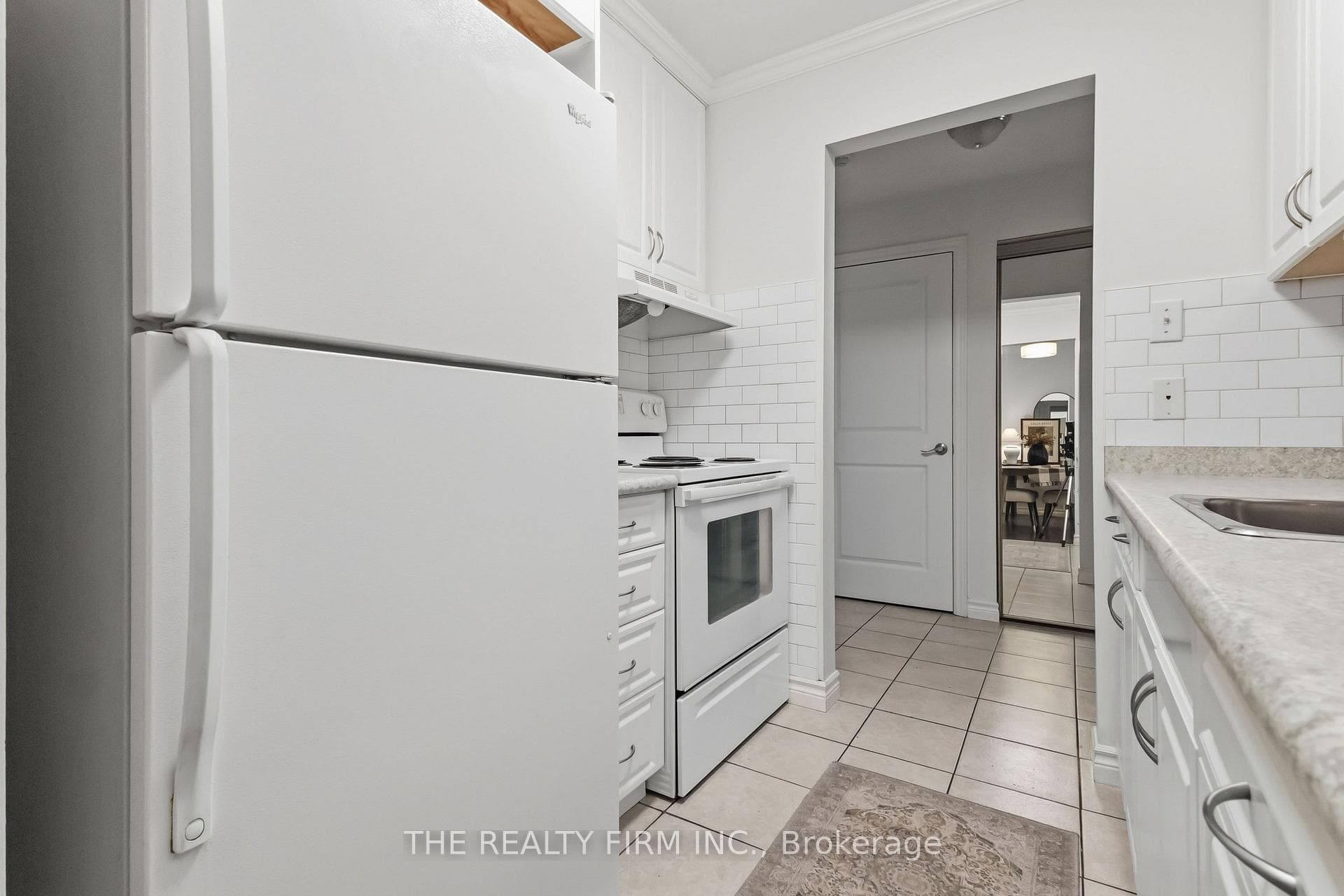 733 Deveron Crescent Unit 210 photo 18
