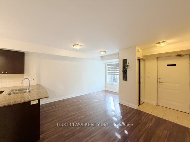 318 John Street Unit 243 photo 5