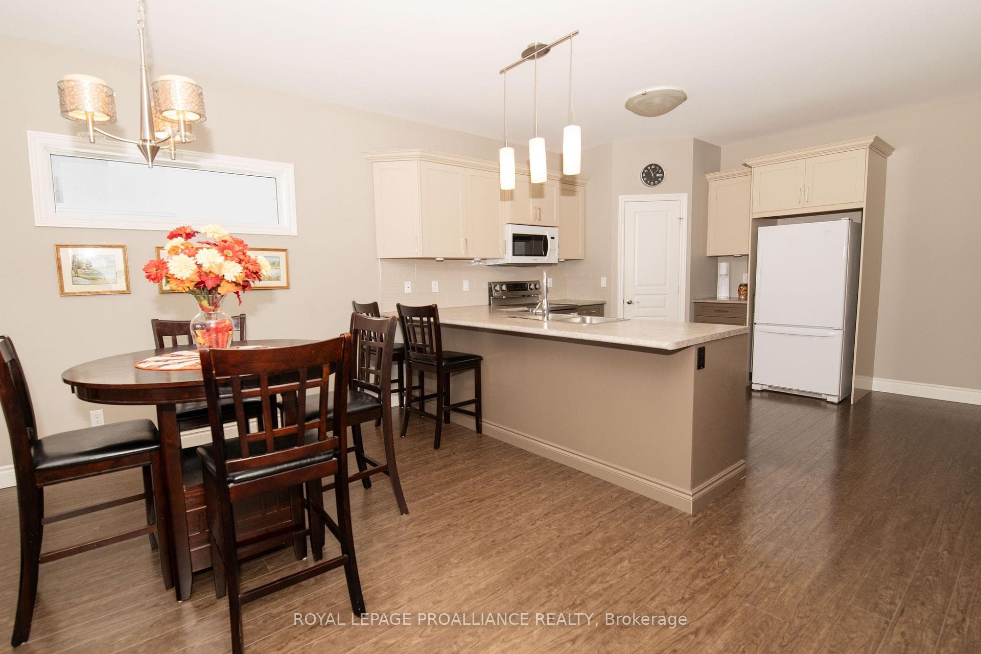 Kitchen/Dining