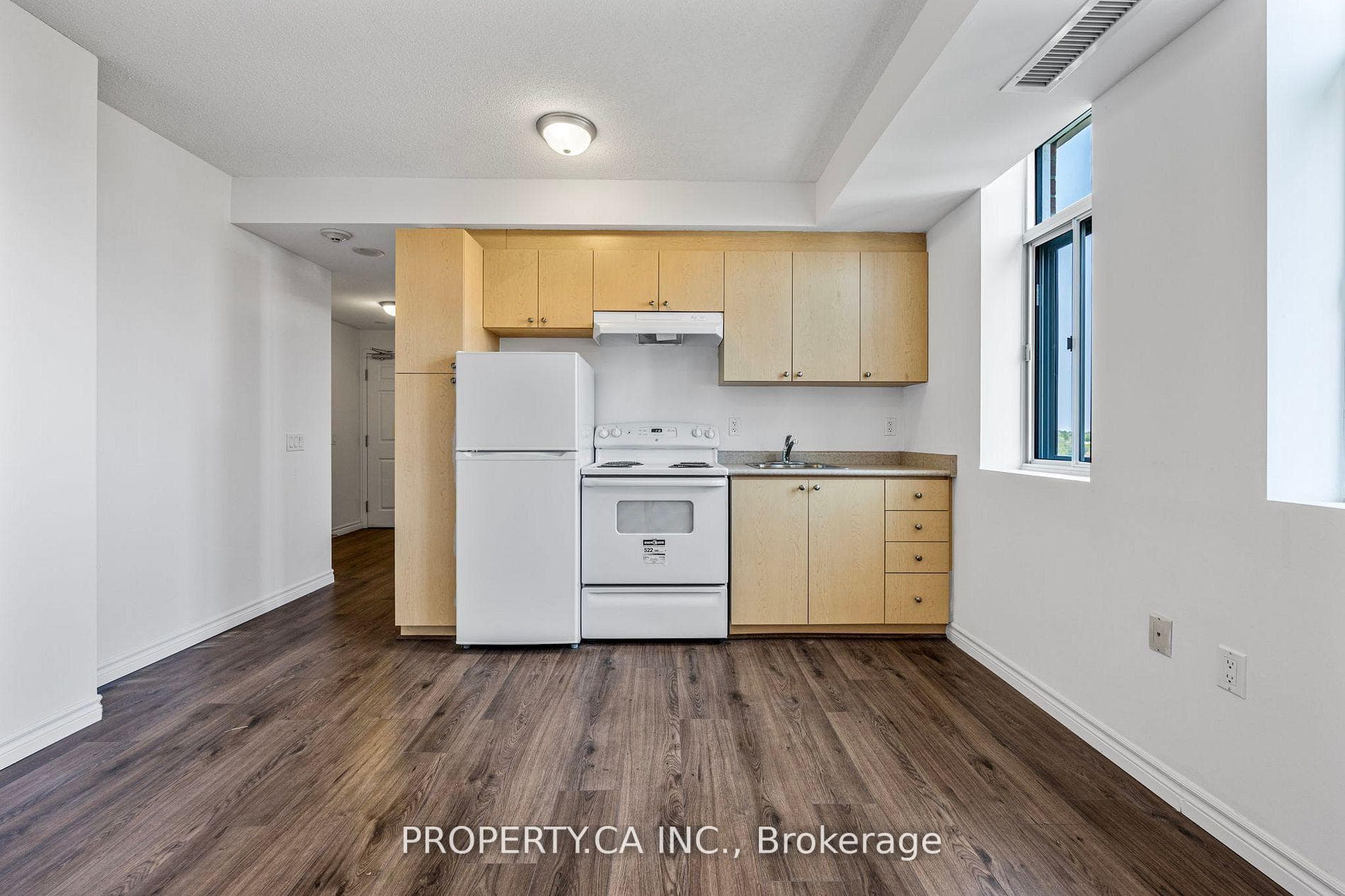 15 Maplewood Avenue Unit 1101 photo 3