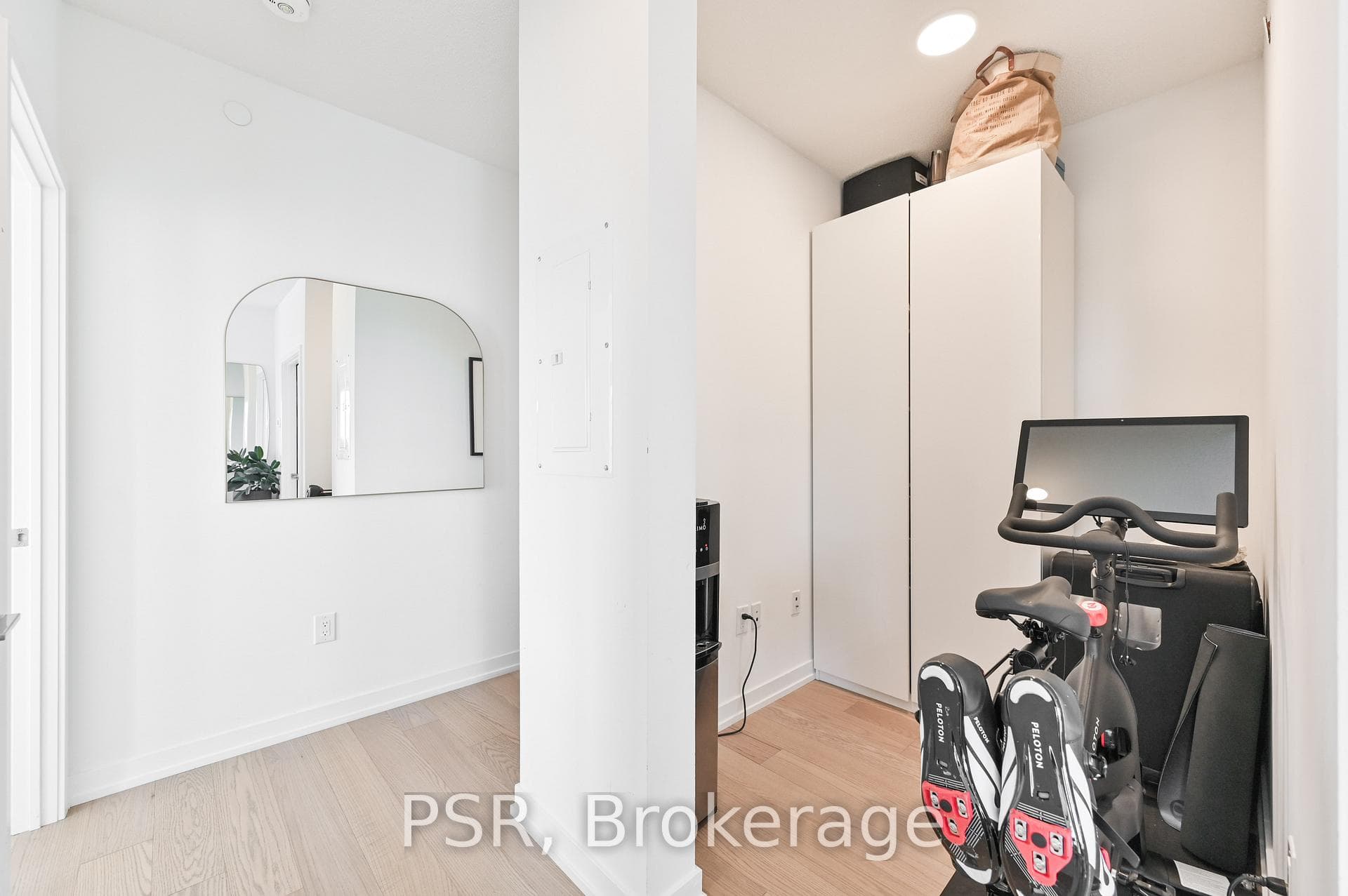 34 Tubman Avenue Unit 910 photo 8