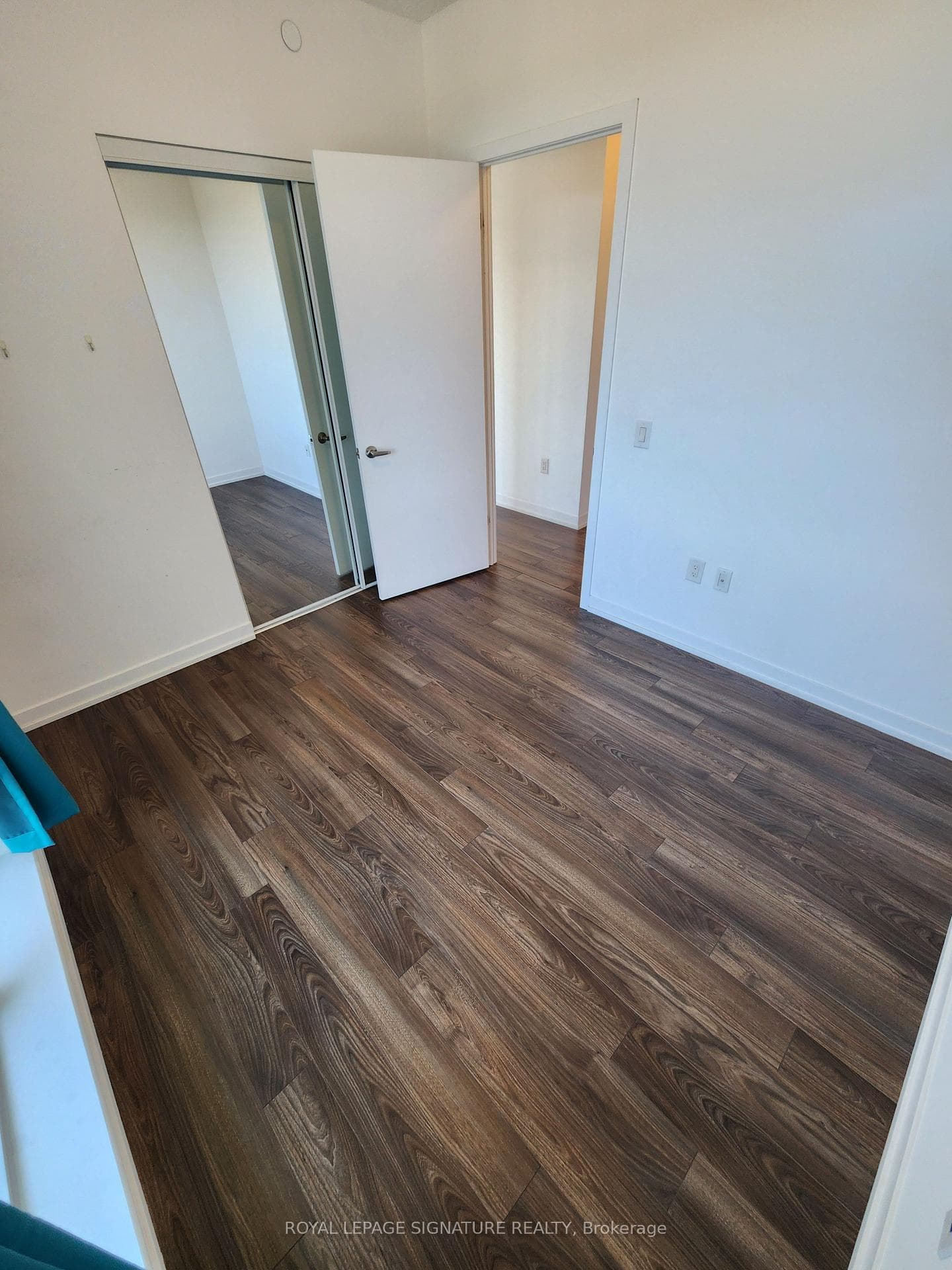 2560 Eglinton Avenue Unit 1005 photo 20