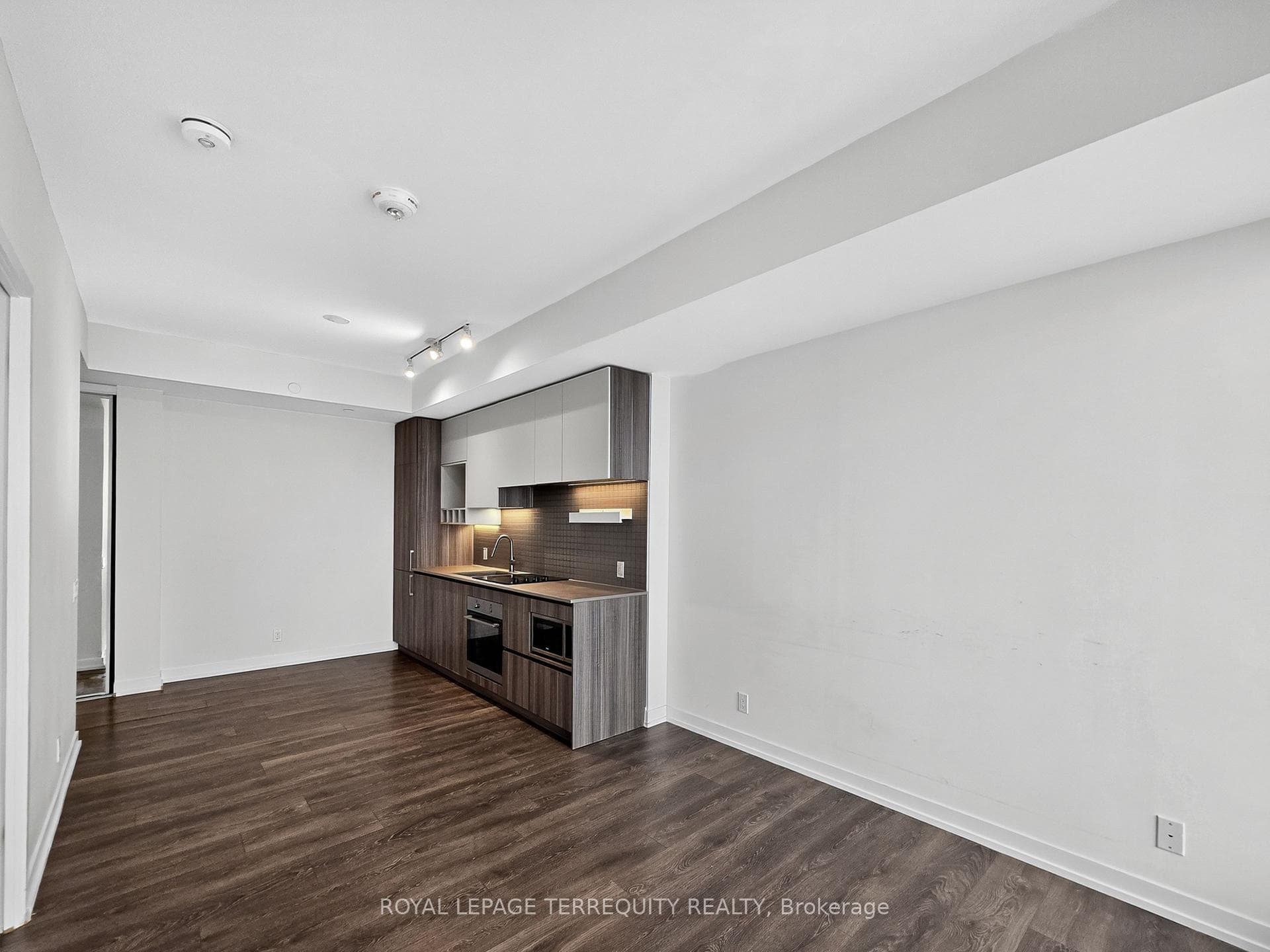 898 Portage Parkway Unit 3711 photo 18