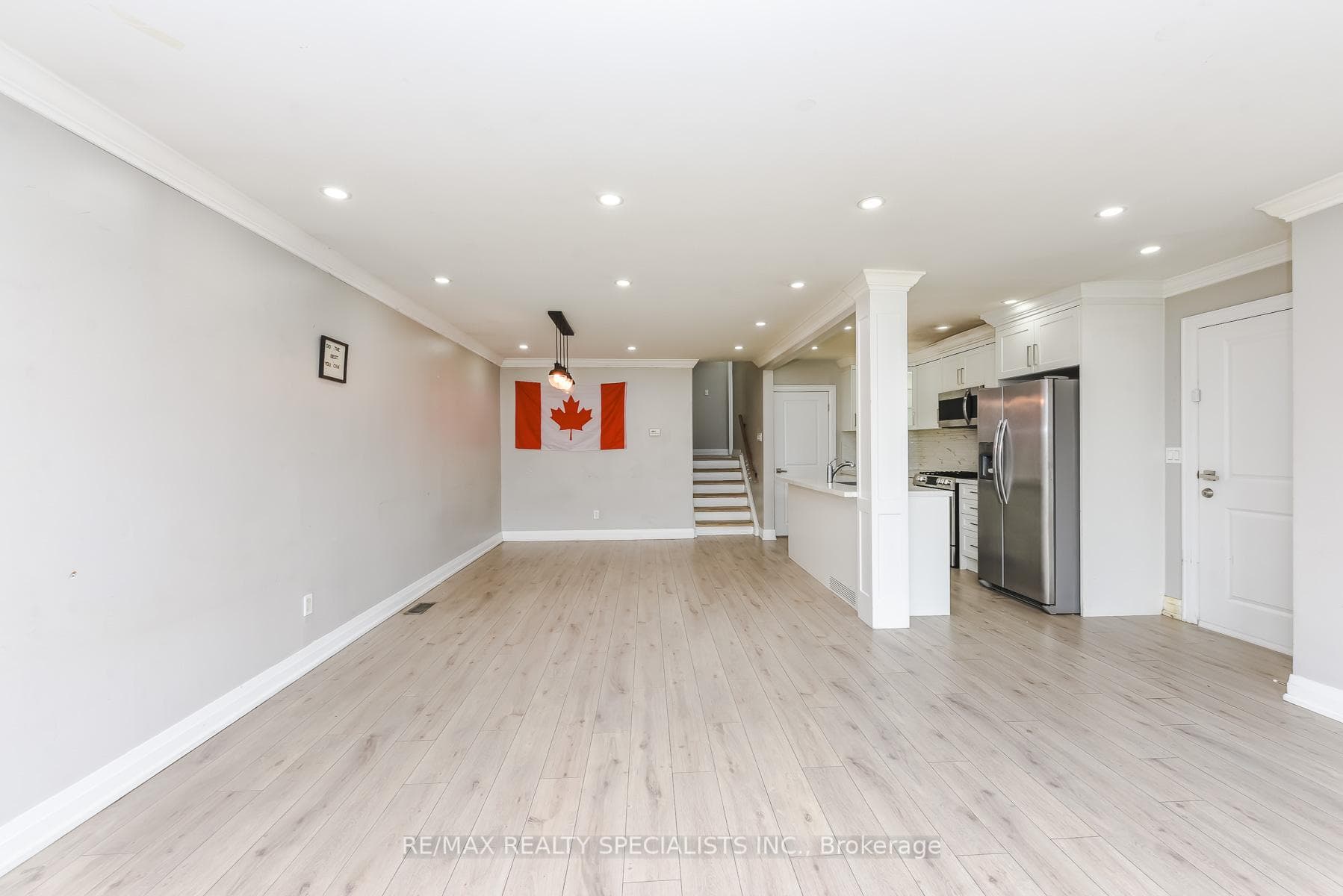 137 Avondale Boulevard photo 10