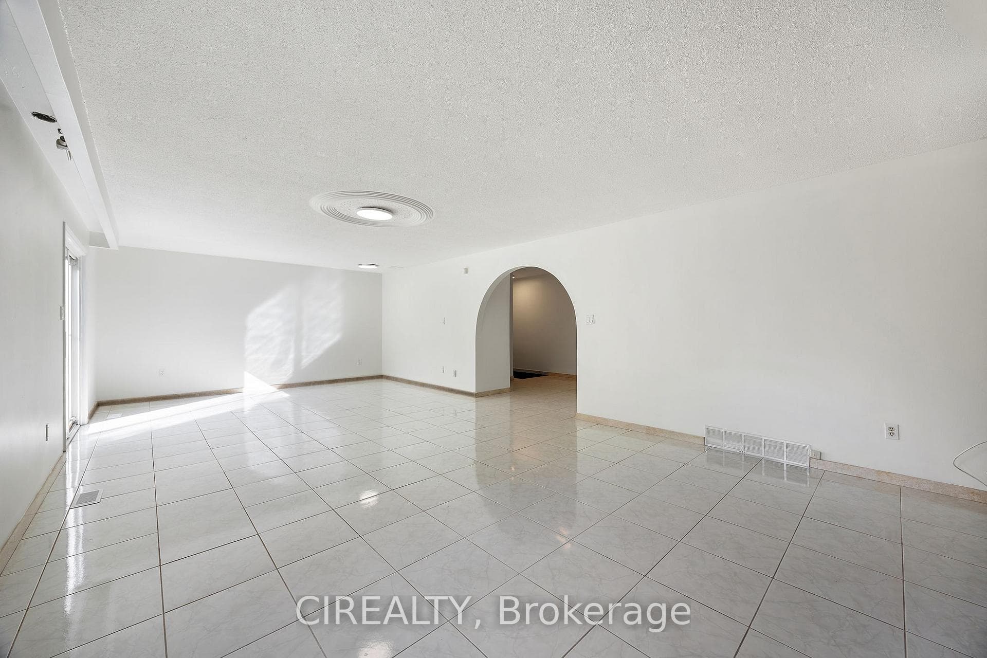 142 Norrie Avenue photo 25