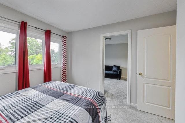 6887 Summer Heights Drive photo 24