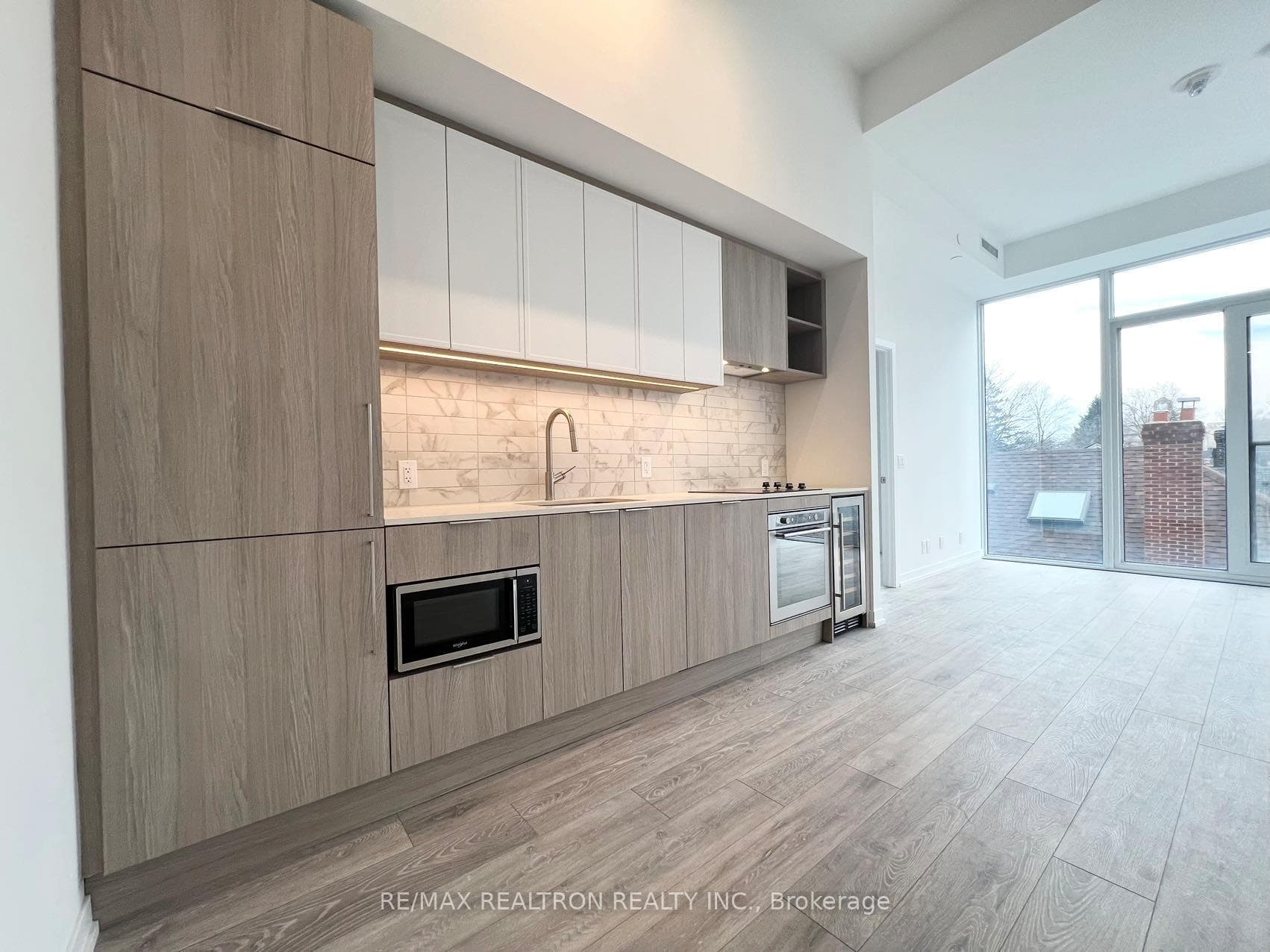 2020 Bathurst Street Unit 207 photo 15