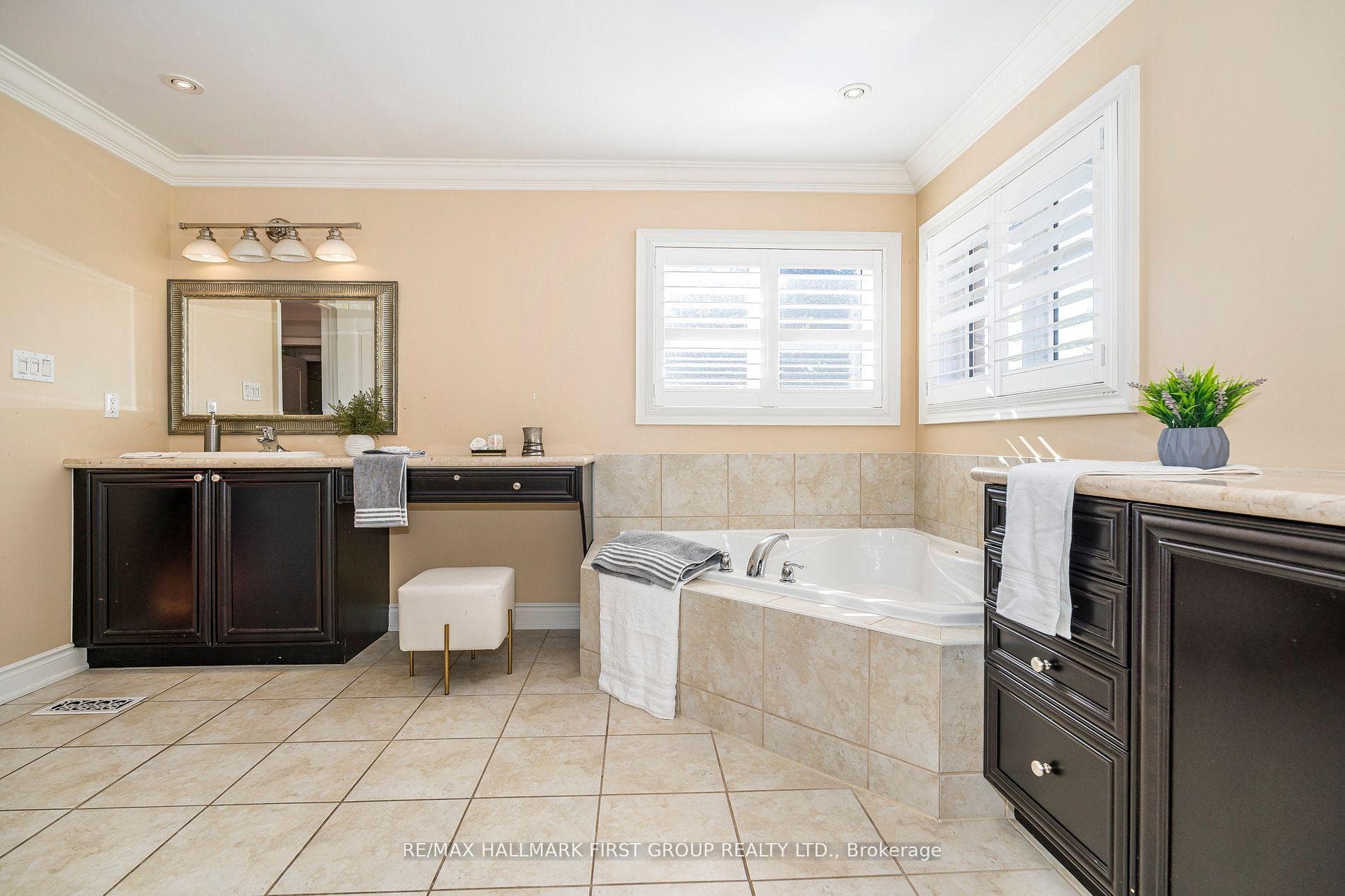 24 Portelli Crescent photo 21