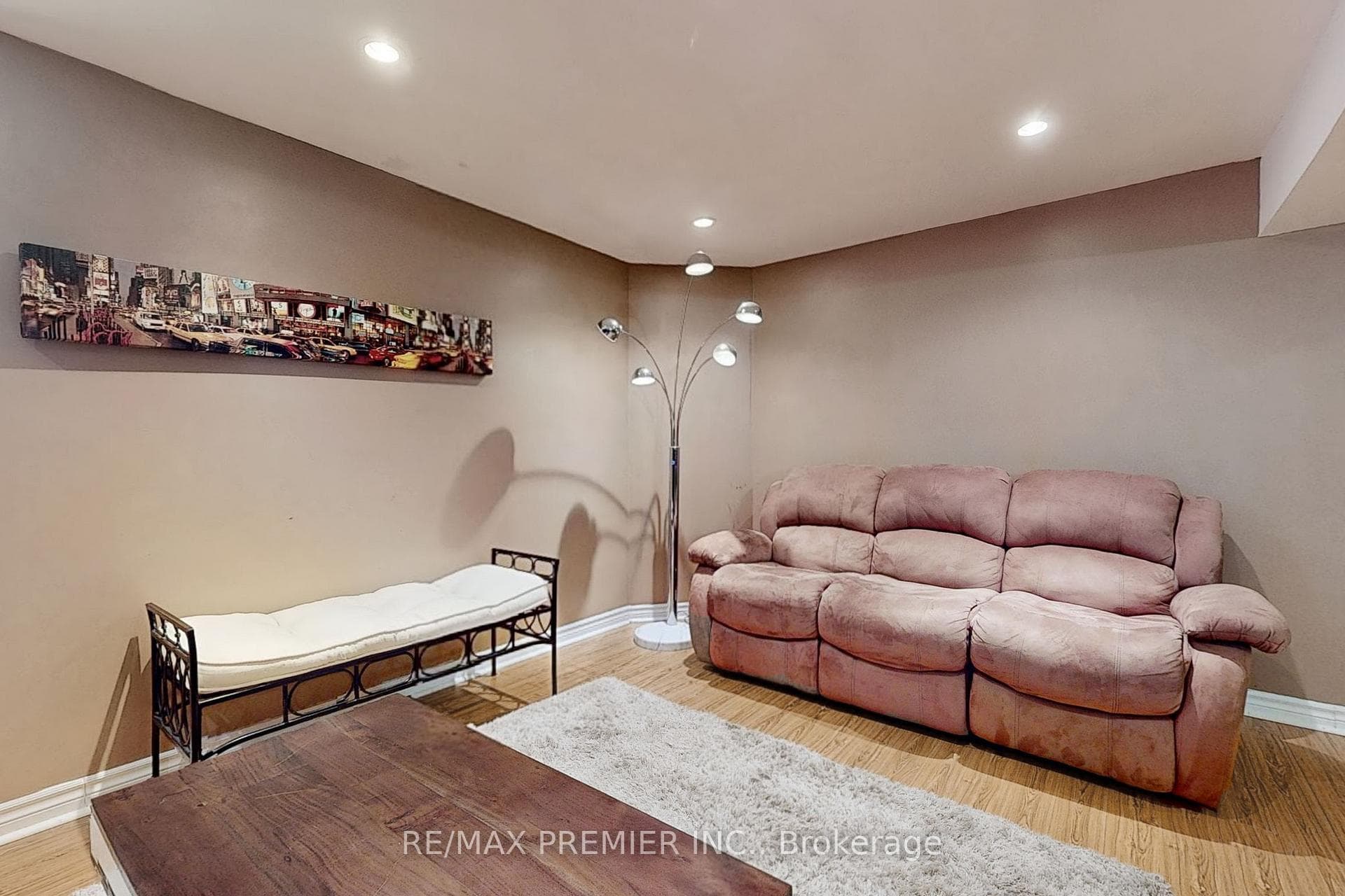 1771 Upper Wentworth Street Unit 34 photo 31