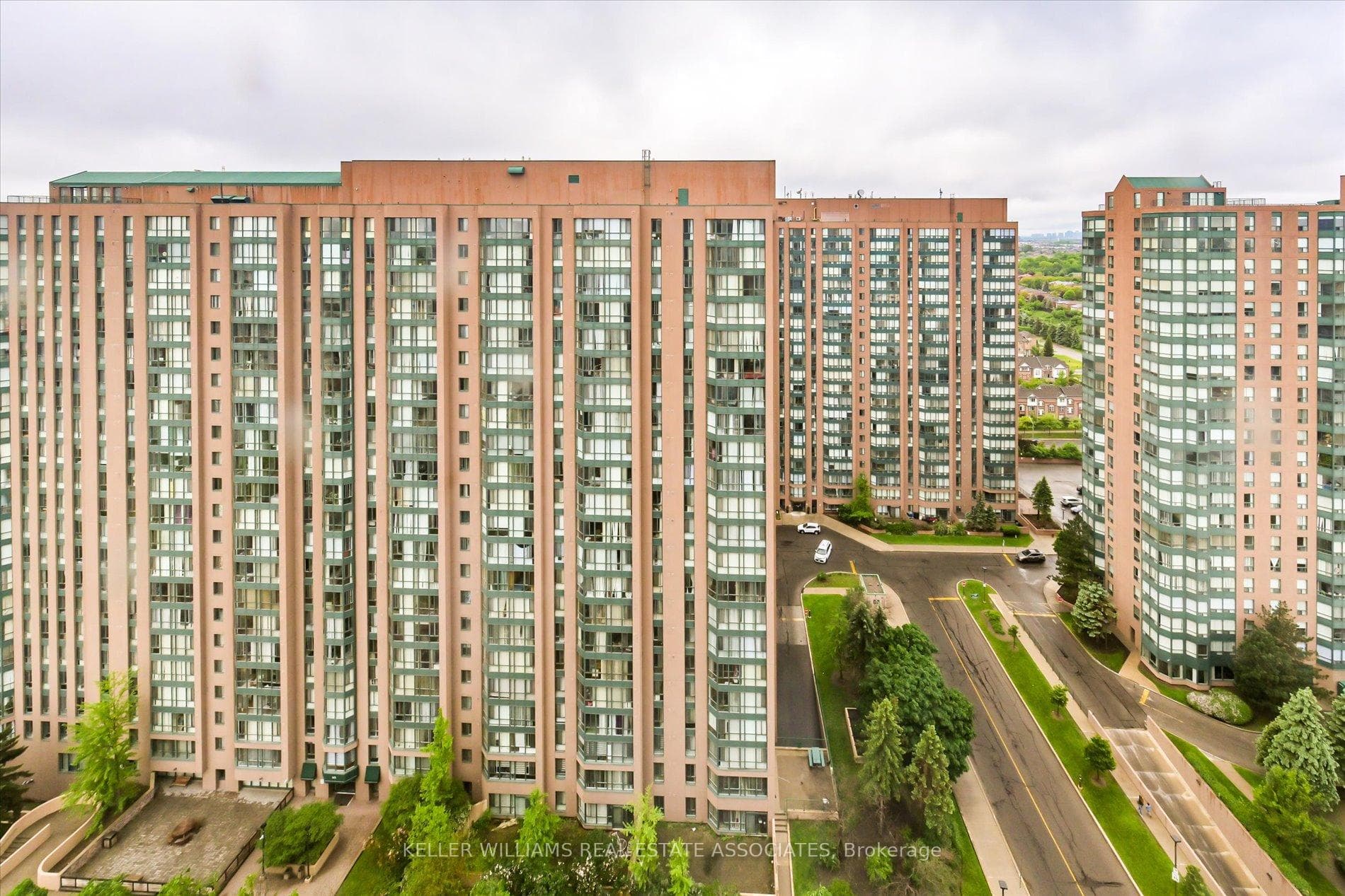 115 Hillcrest Avenue Unit PH07 photo 23